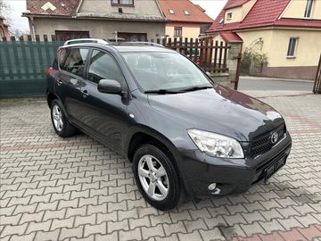 2,2 D-4D BEZ KOROZE PO SERVISE