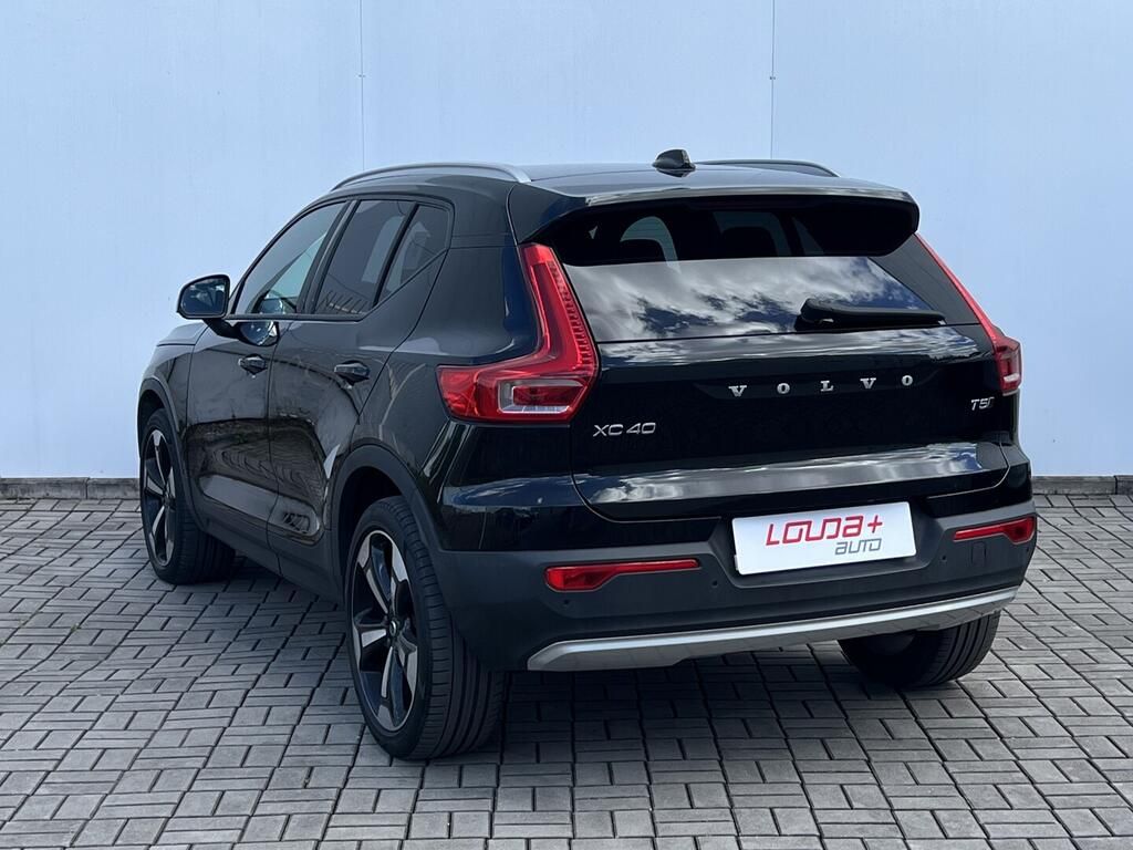 Volvo XC40, Momentum 2.0 182 kW - fotka 6