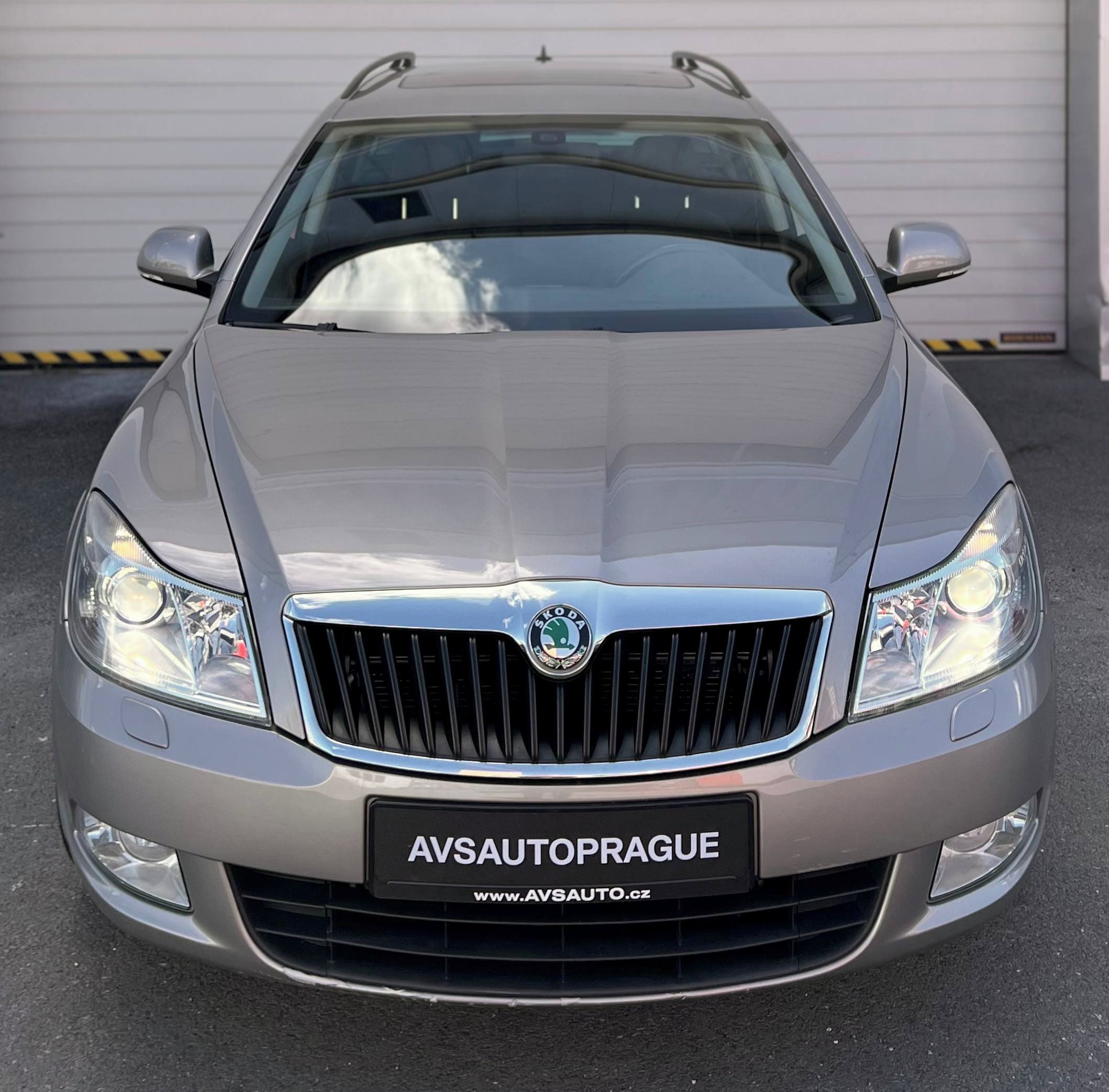 Škoda Octavia, COMBI  DSG 103 KW  ELEGANCE - fotka 2