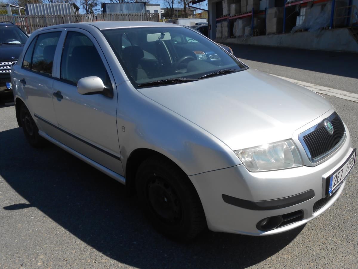 Škoda Fabia, 1,2 HTP 40Kw - fotka 3