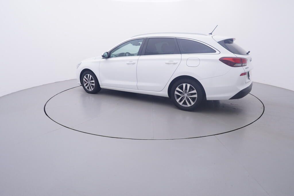 Hyundai i30, Style 1.6 CRDI 81 kW - fotka 3