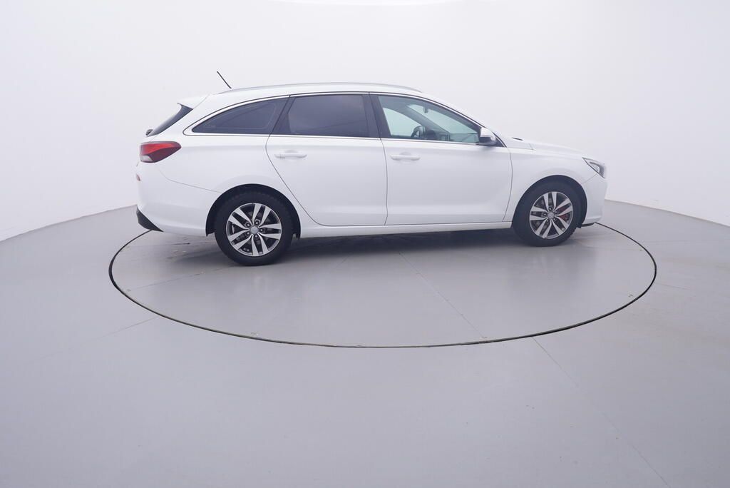 Hyundai i30, Style 1.6 CRDI 81 kW - fotka 6