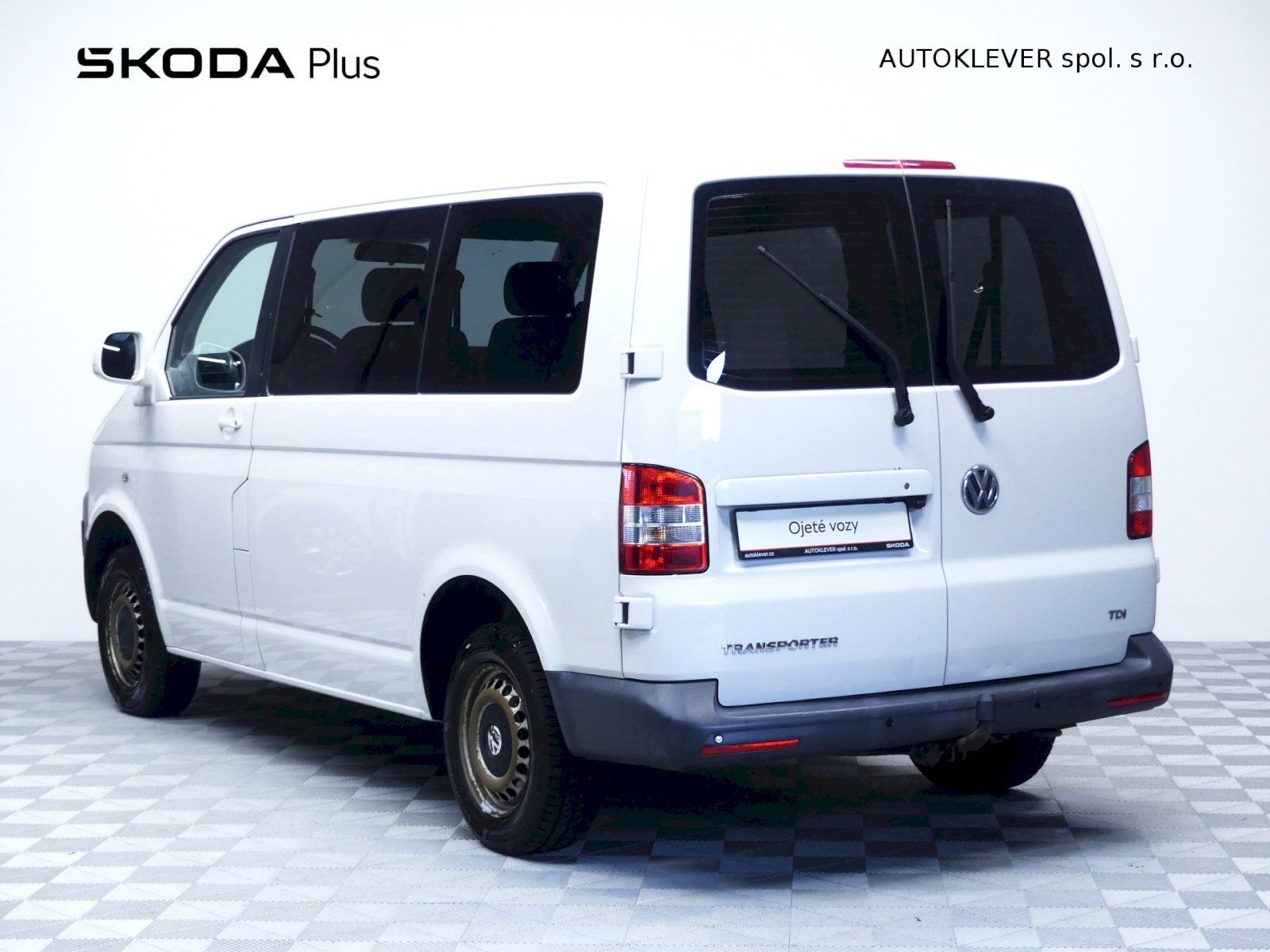 Volkswagen Transporter, Trendline 8 míst 2.0TDI 103kW - fotka 6