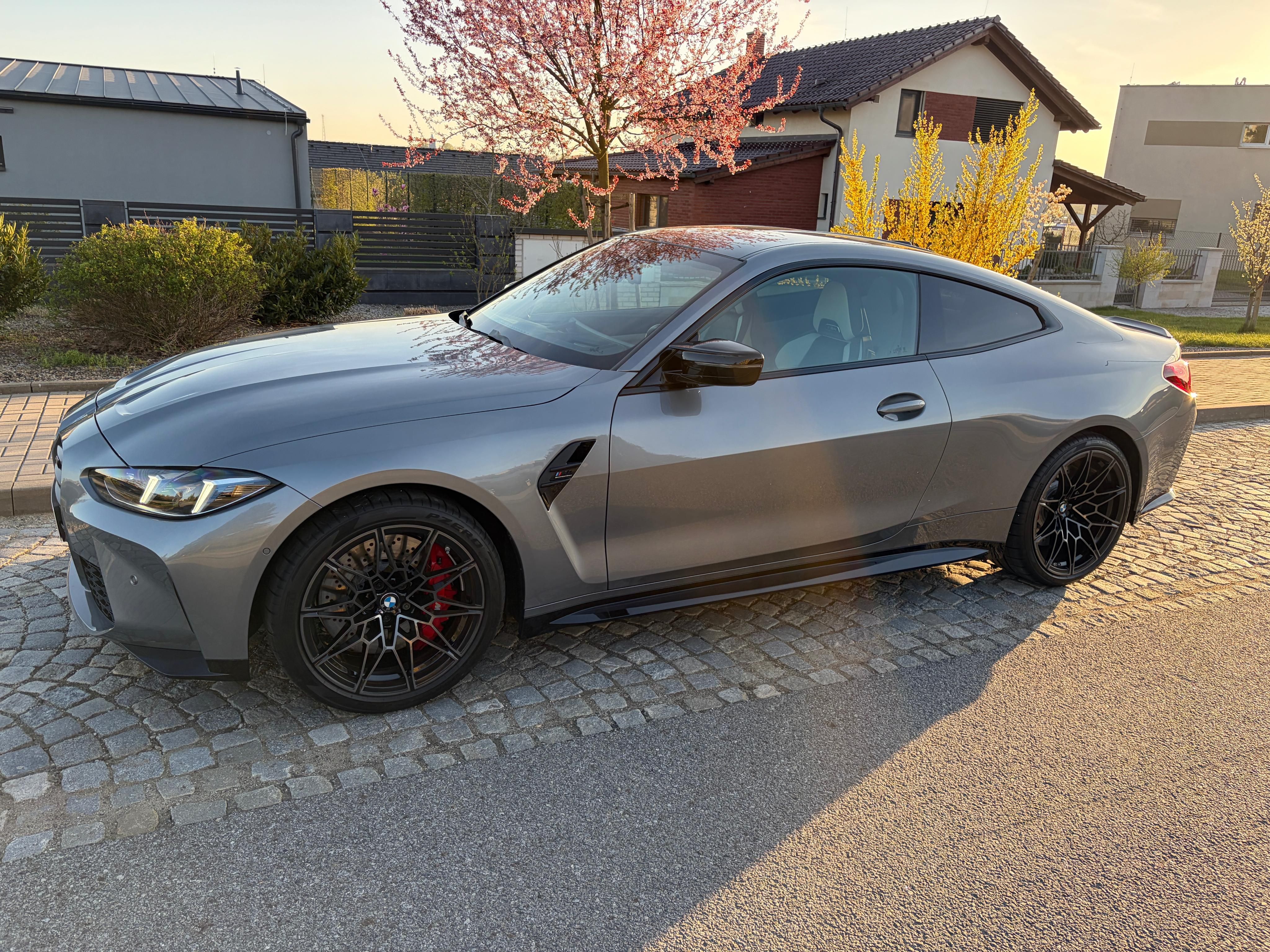 BMW M4, Competition