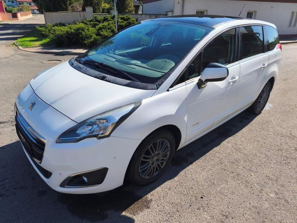 Peugeot 5008, 2,0HDI 120KW+AUTOMAT+ZÁRUKA KM - fotka 2