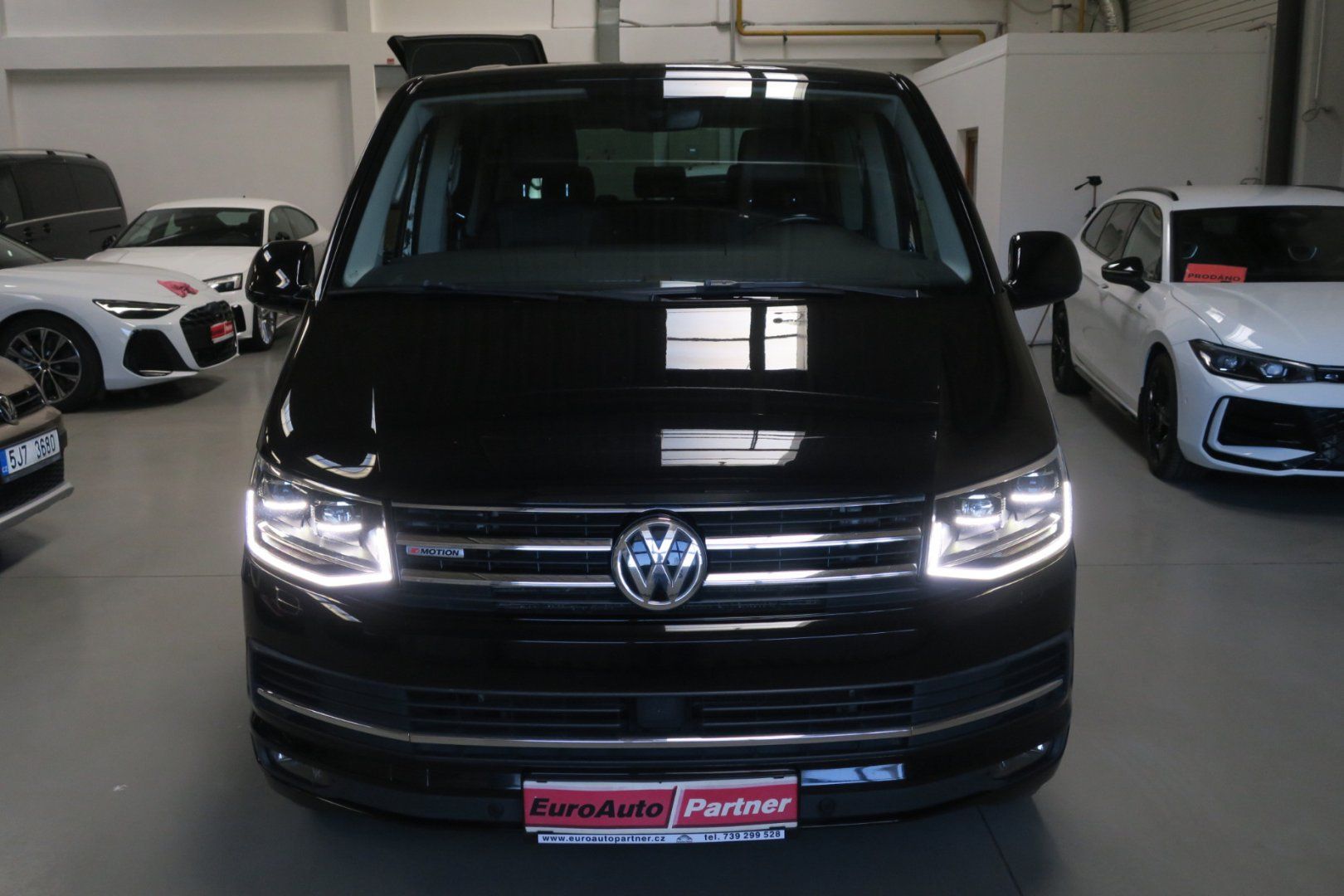 Volkswagen Multivan, T6 2.0TDI Highline 4M DSG NezT - fotka 6