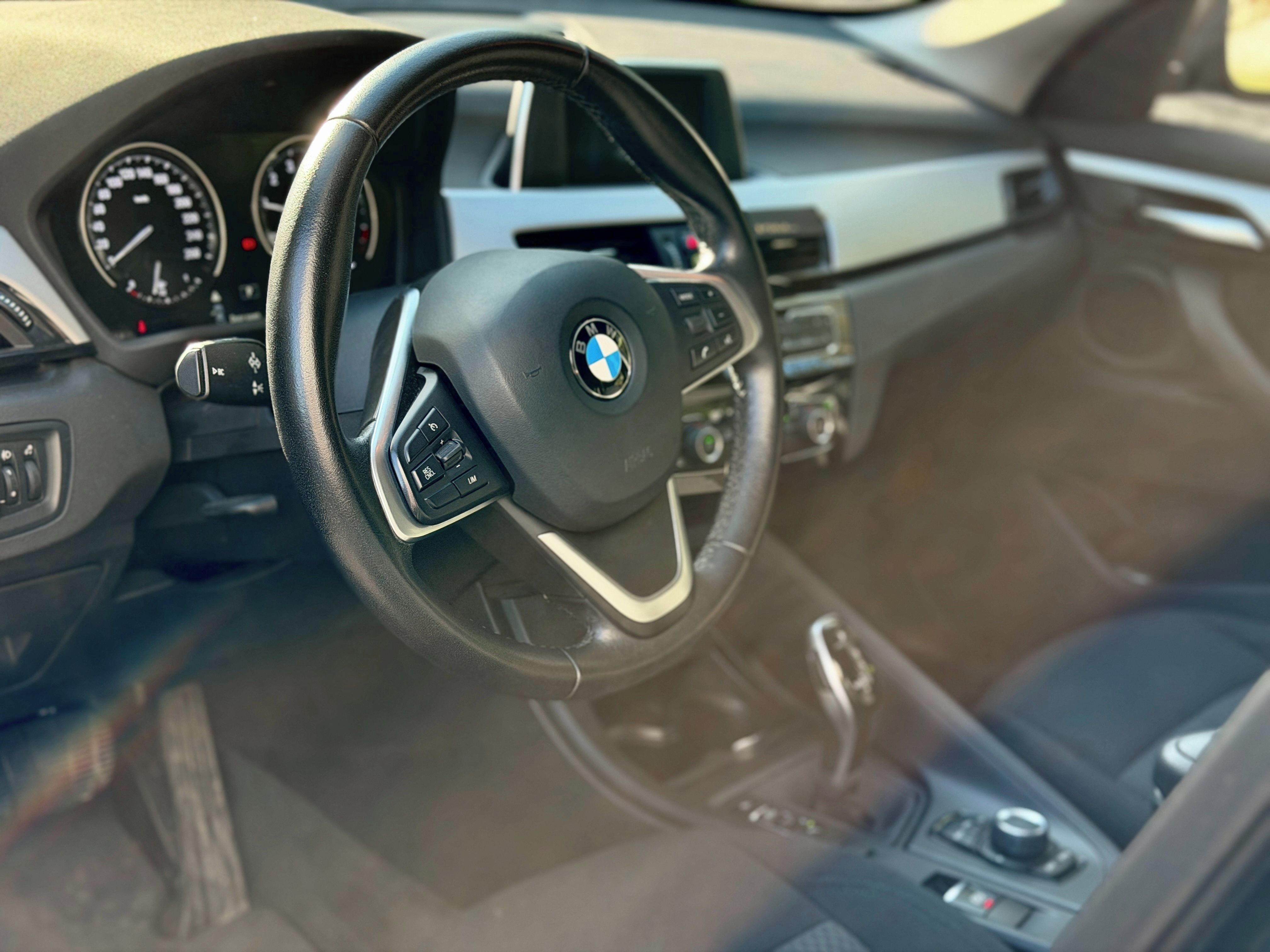 BMW X1, BMW X1 sDrive18i AT 05/2020 - fotka 5