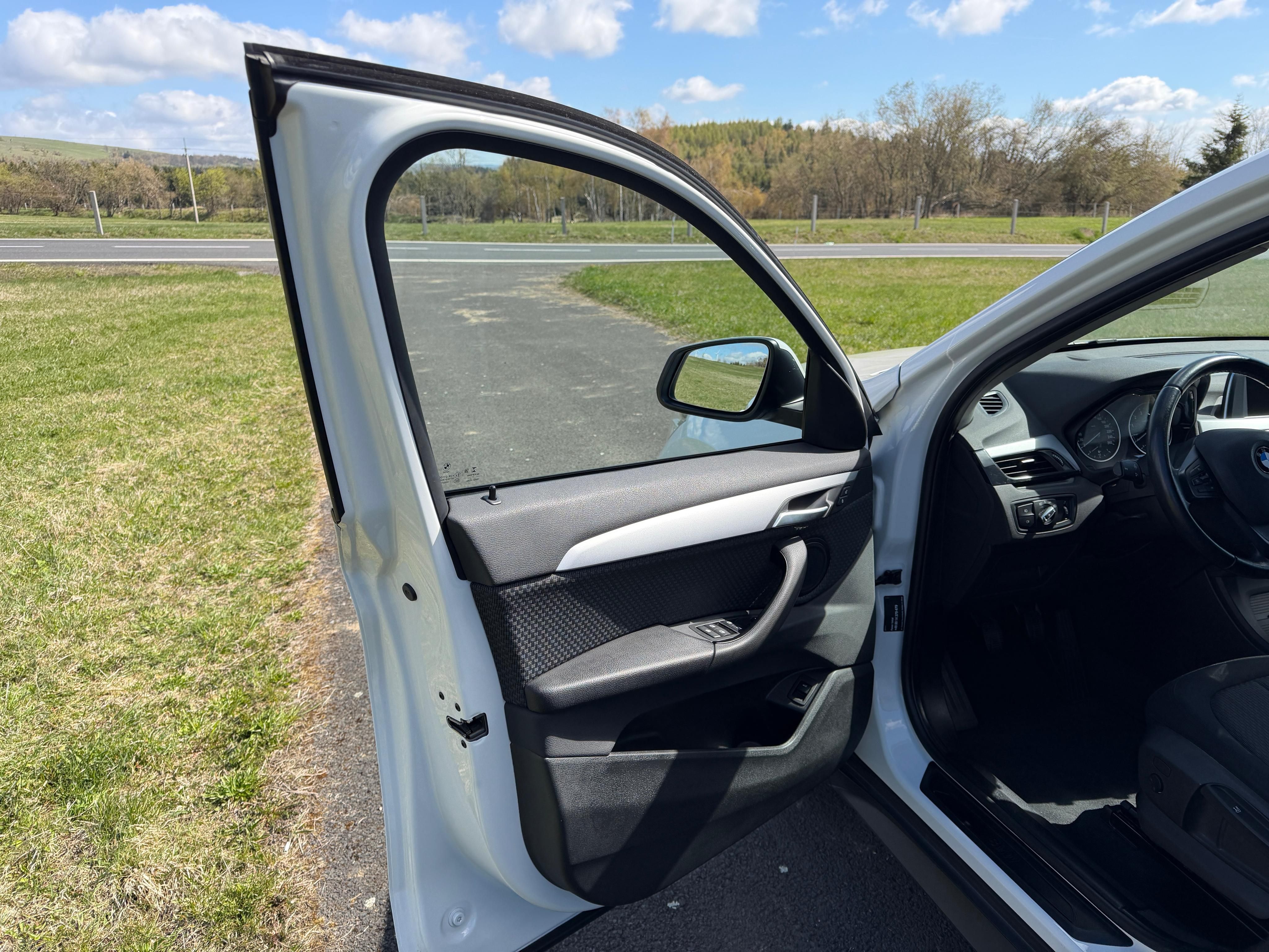 BMW X1, sDrive 18i - fotka 4