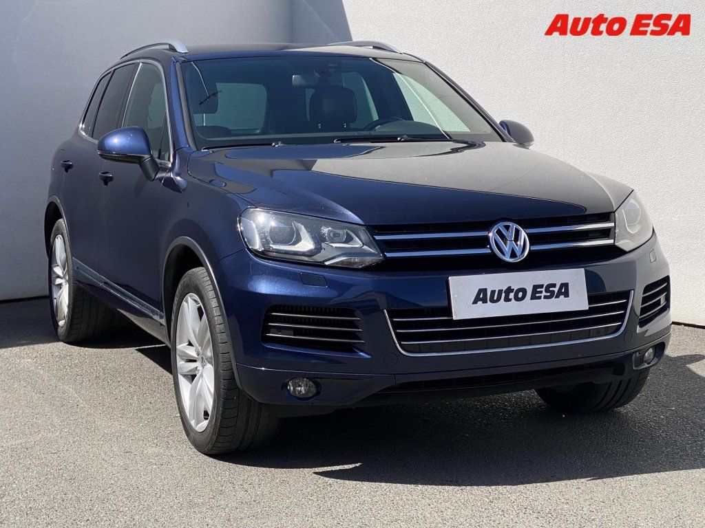 Volkswagen Touareg, 3.0 TDi V6 4x4,servis.kniha