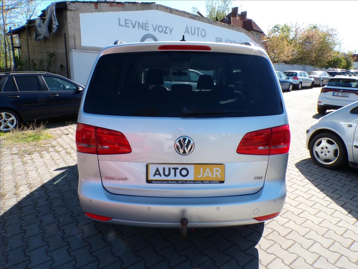 Volkswagen Touran, 1,6 TDI  DSG - fotka 6