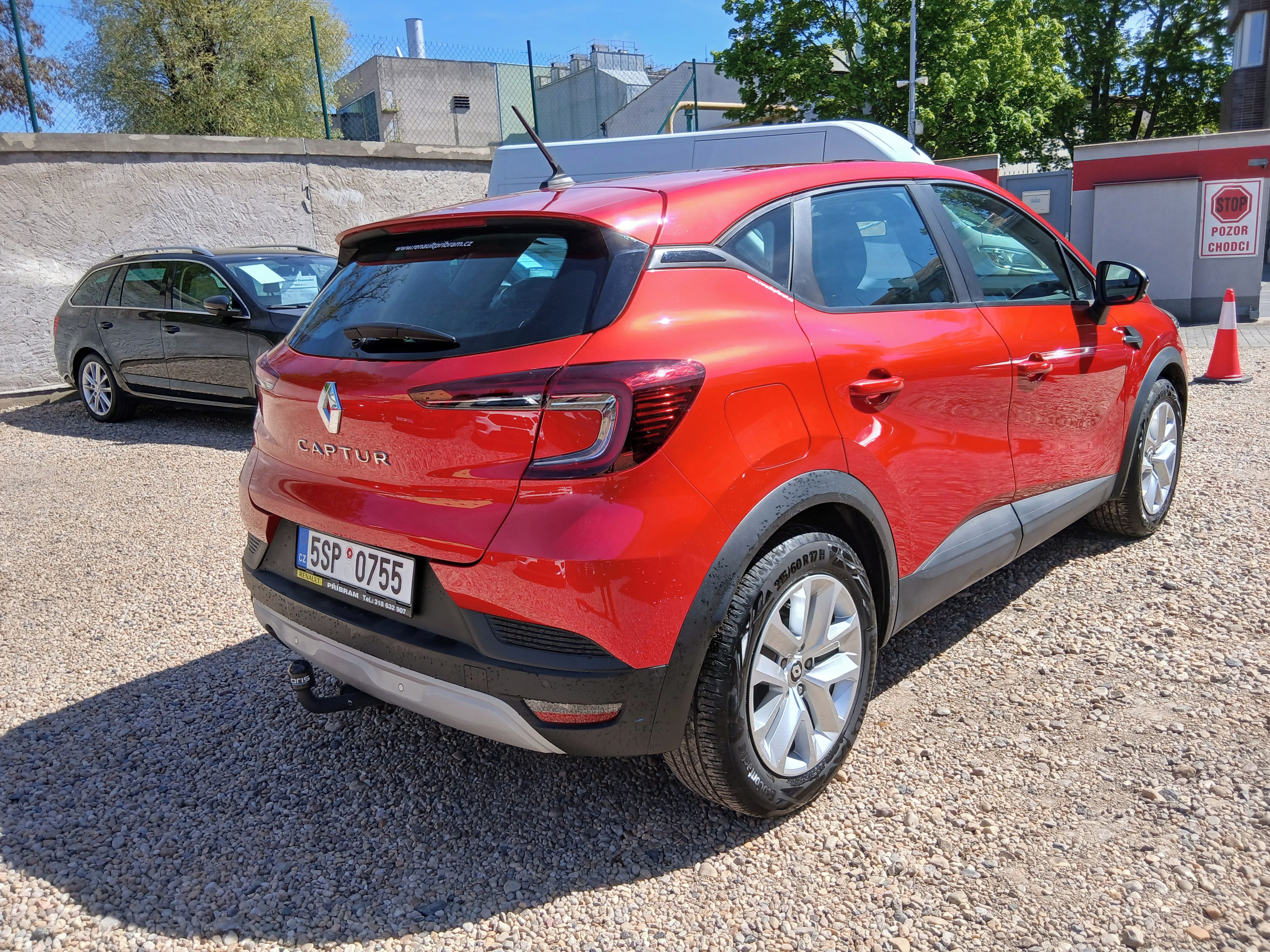 Renault Captur, 1.0i 67KW 1xMaj.ČR,Naj:40.550K - fotka 5