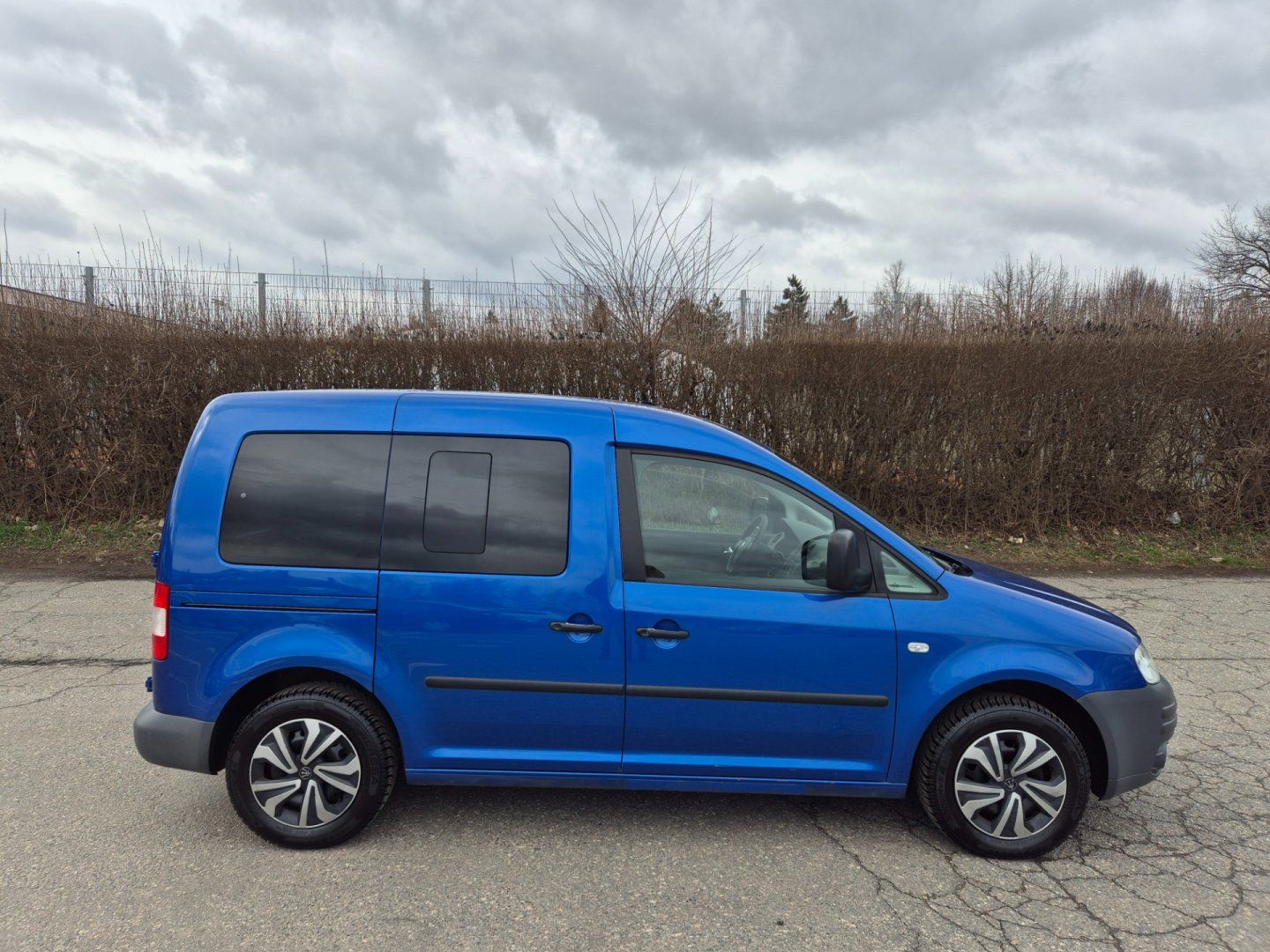Volkswagen Caddy, 1.9TDI 77kW klima DSG automat - fotka 2