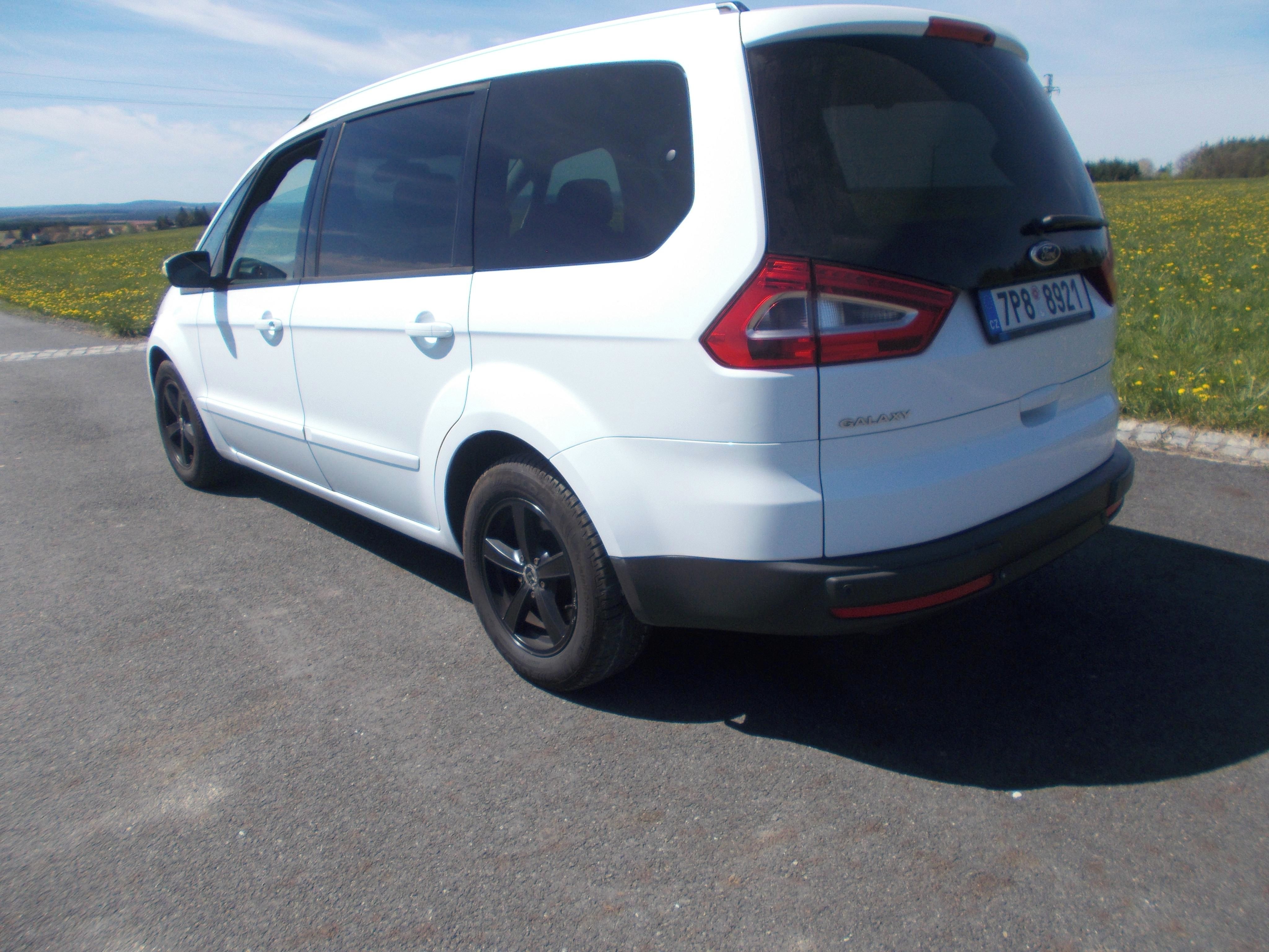 Ford Galaxy, 2,0TFDCi 103kw 7 místné - fotka 3