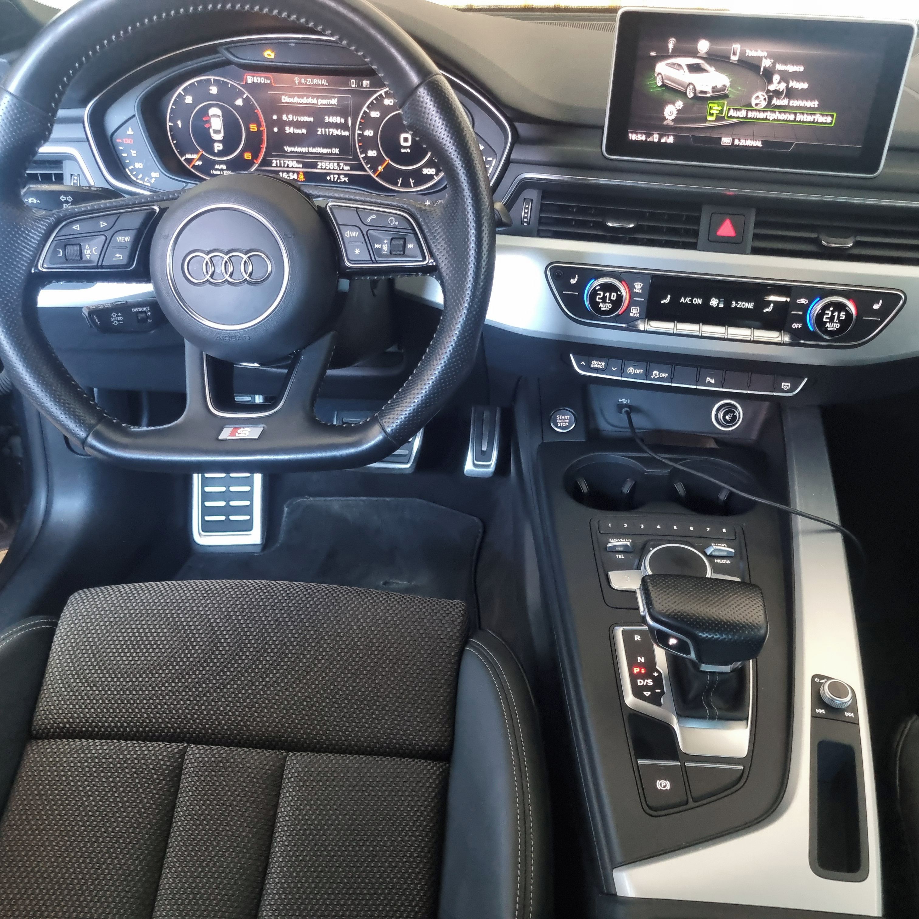 Audi A5, 2.0 TDI S-LINE VIRT B&O - fotka 5