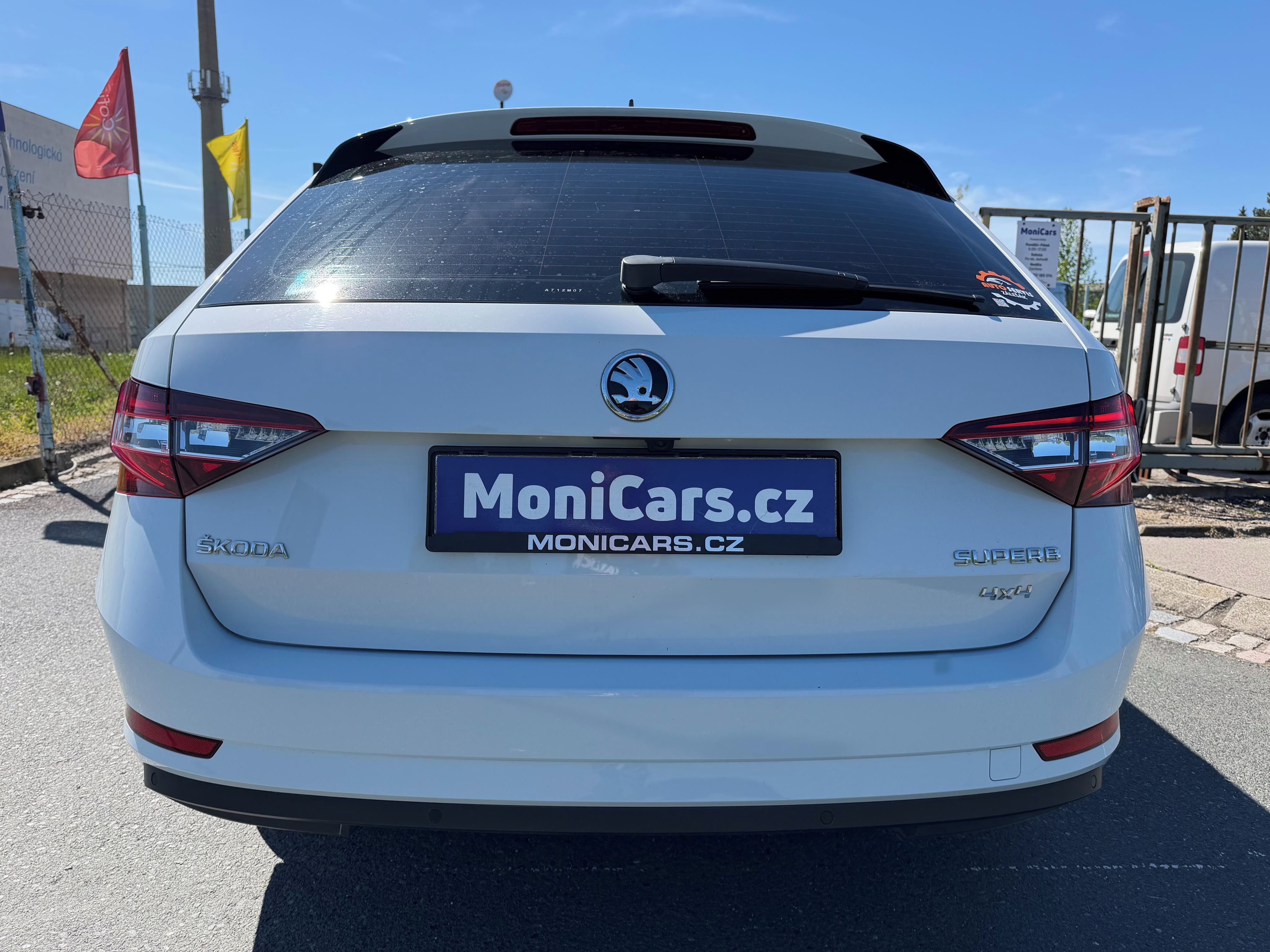 Škoda Superb, 2.0 TDi 140kW 4X4 L&K,DSG,DPH - fotka 6