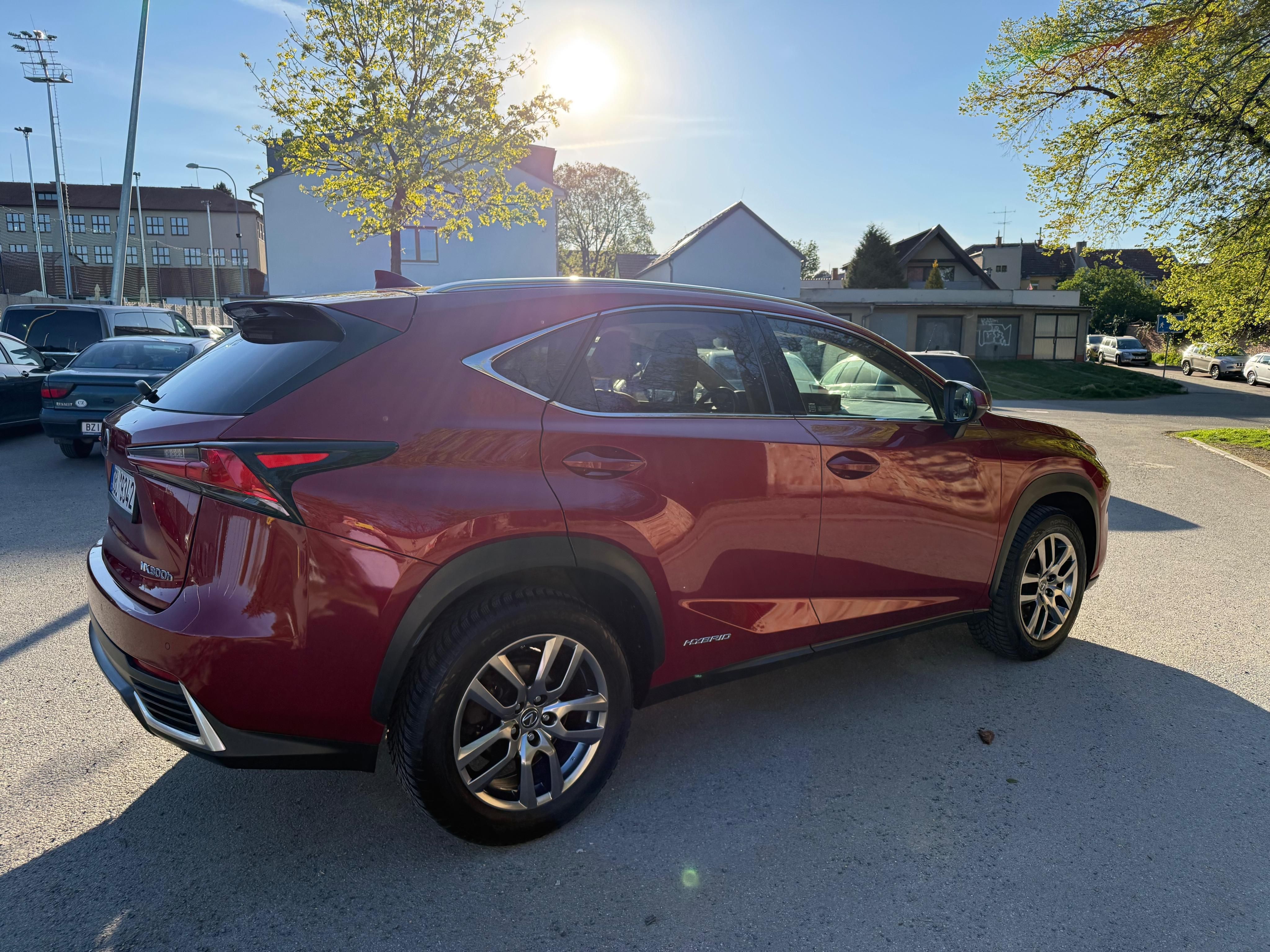 Lexus NX 300h, NX 300h - hybrid - servisováno - fotka 3