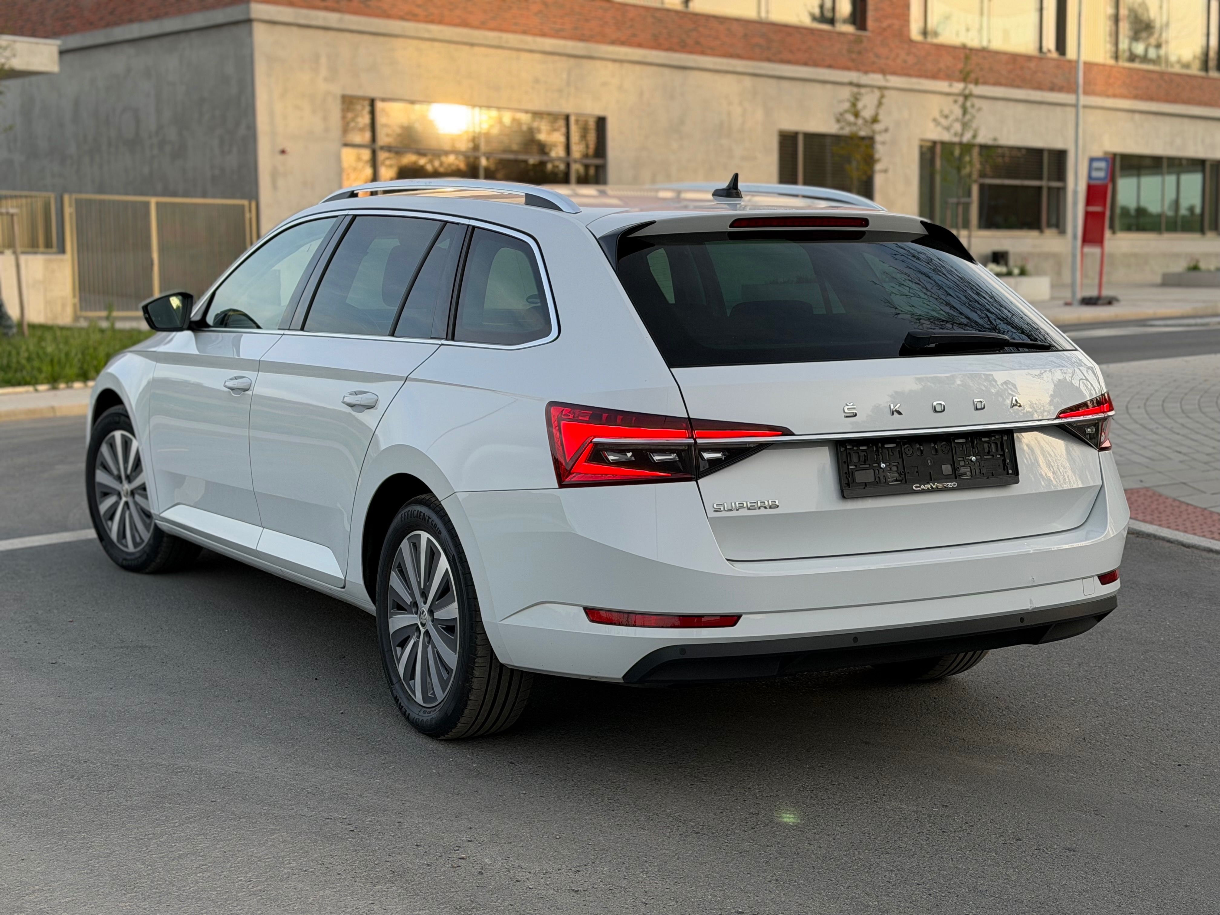 Škoda Superb, MATRIX KAMERA VIRTUAL - fotka 3