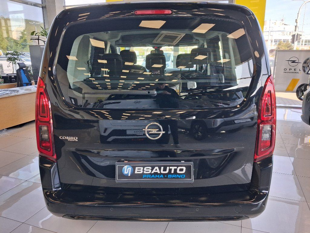 Opel Combo, 1.2T 81kW 2021 - fotka 5