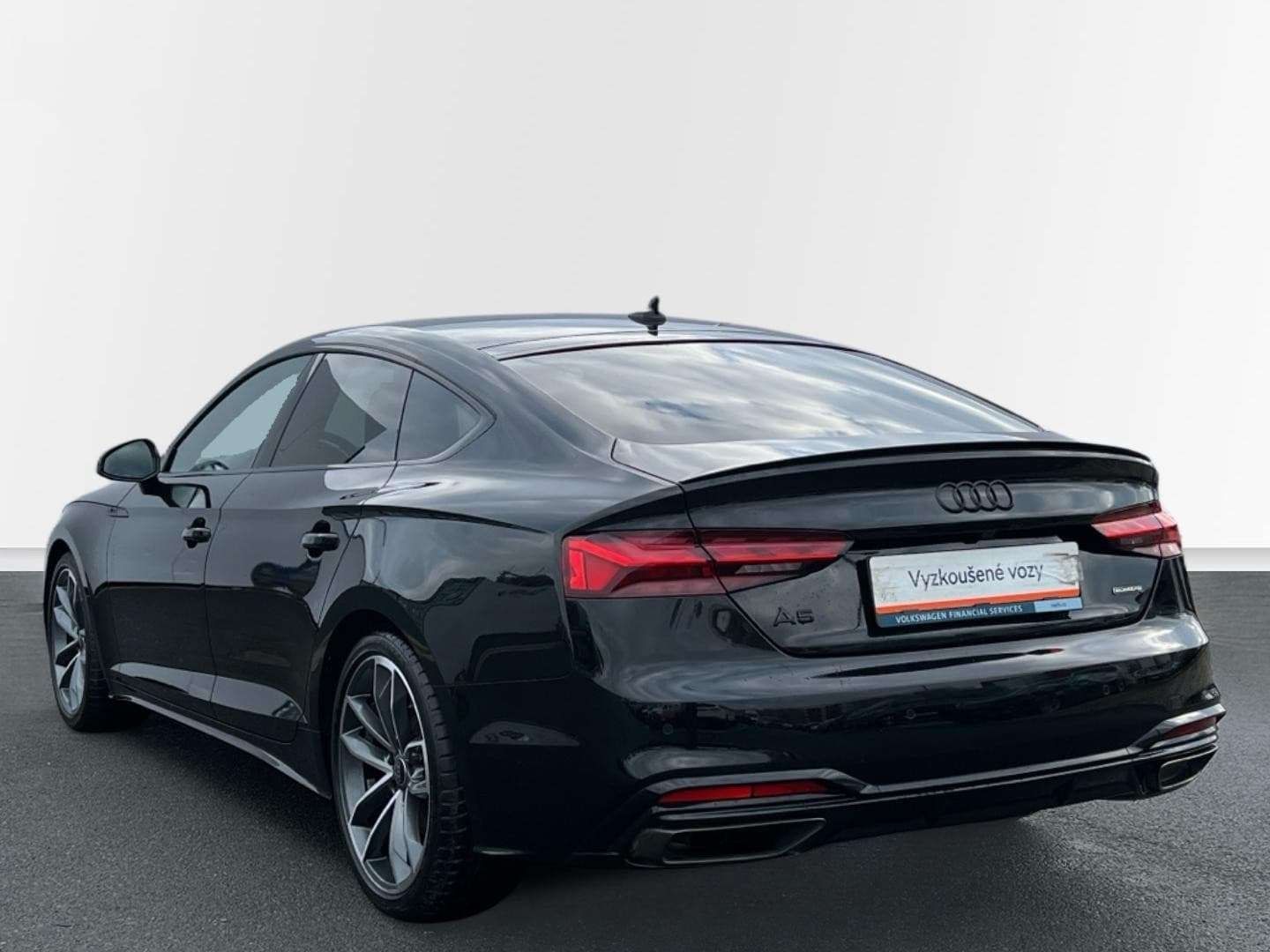 Audi A5, 2.0 40 TDI quattro S tr. S lin - fotka 6