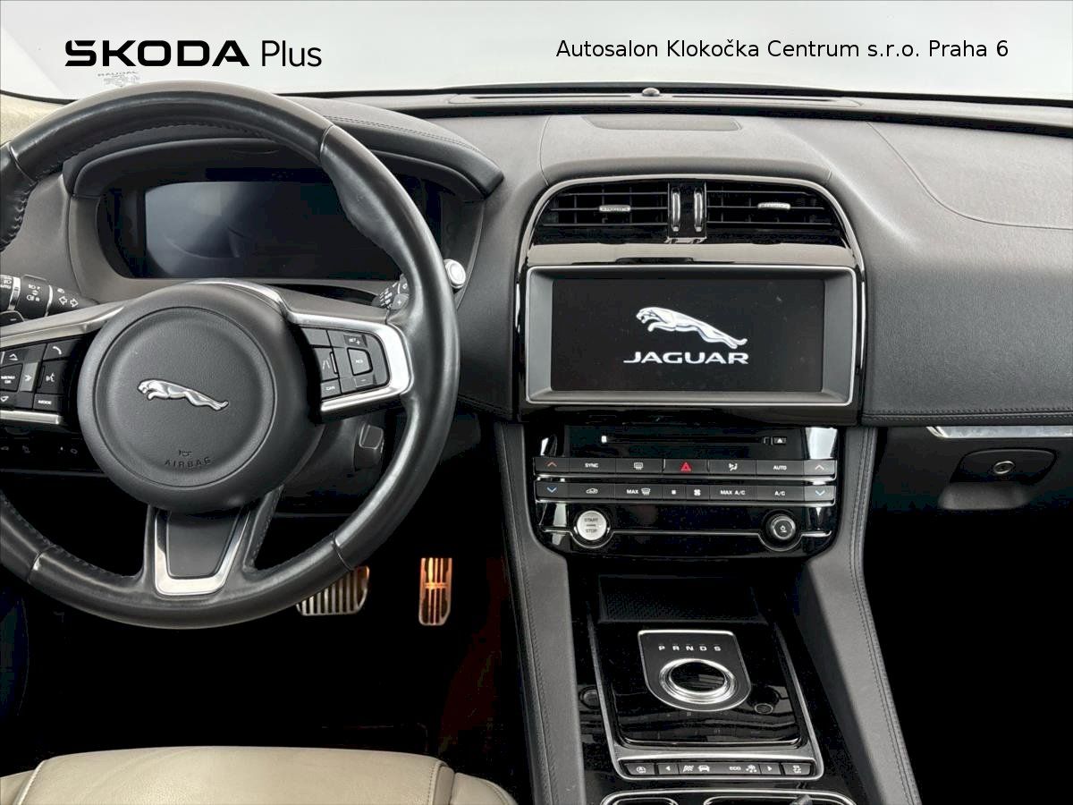 Jaguar F-Pace, 20d132 kW 8AT RWD - fotka 5