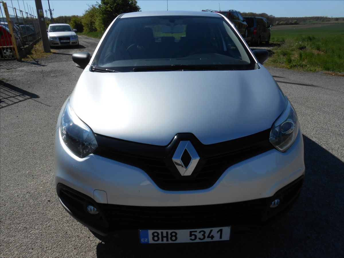 Renault Captur, 0,9 TCe 66 kW Historie - fotka 3