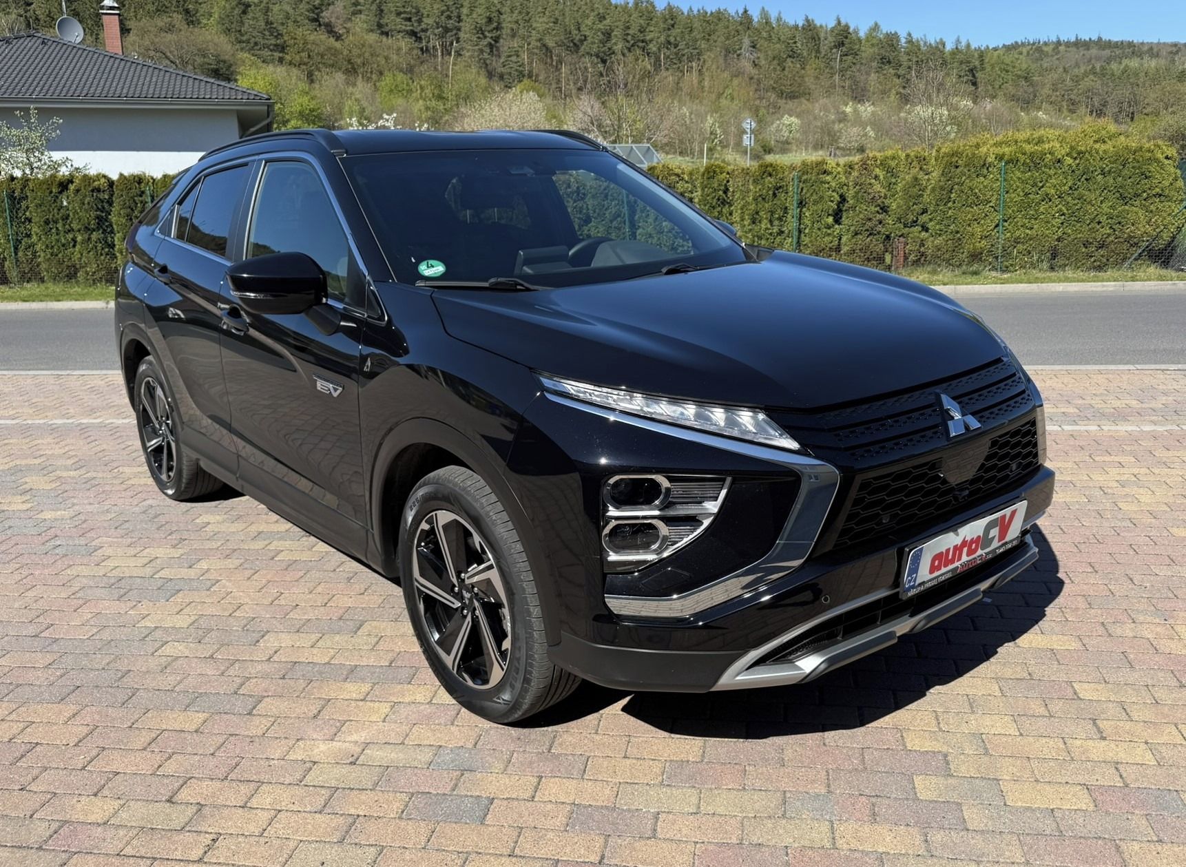 Mitsubishi Eclipse Cross, 2.4 PHEV 138kW 4x4 ZÁRUKA - fotka 5