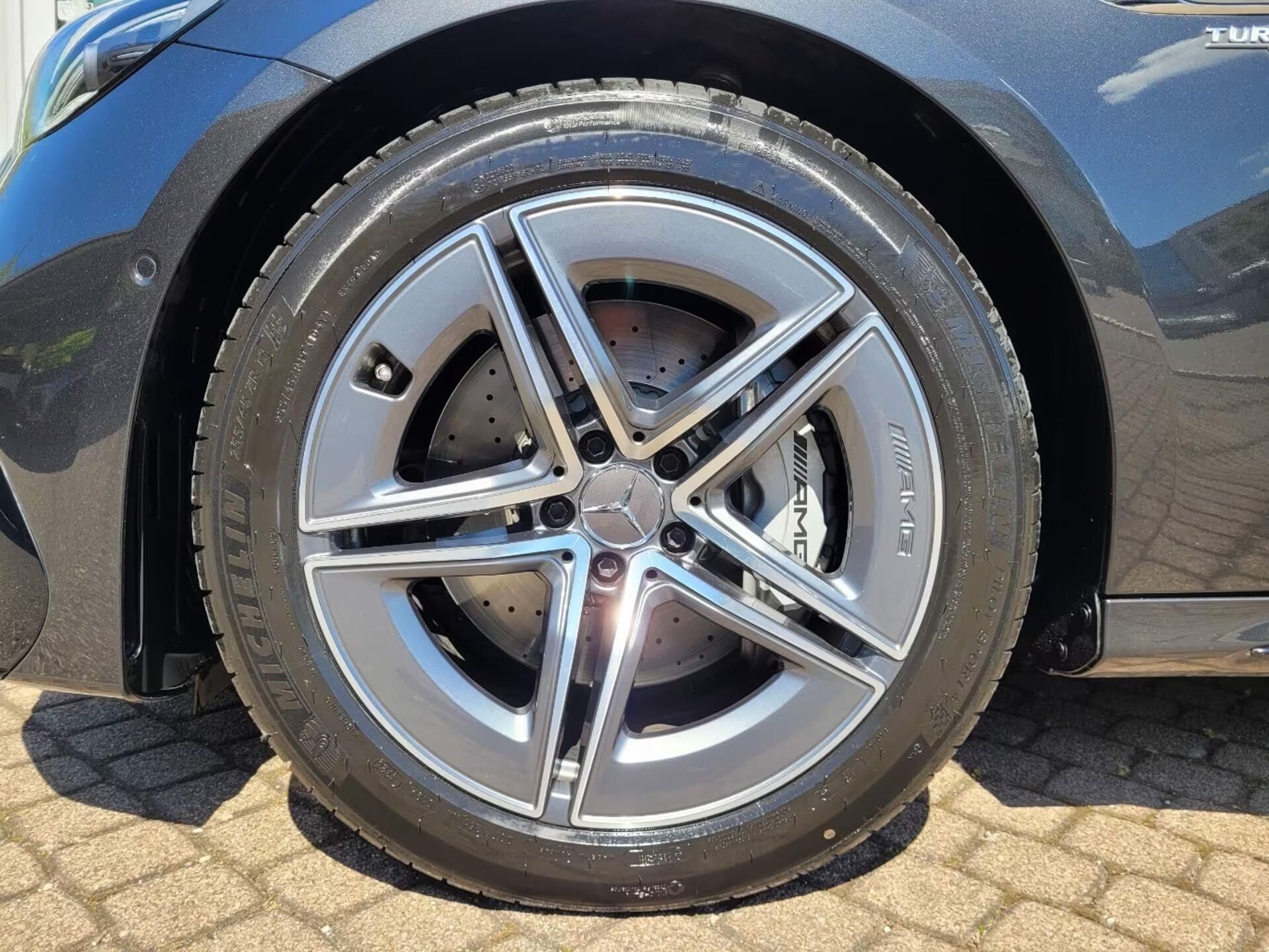 Mercedes-Benz Třídy E, 53 AMG Premium+ 4M+ Pano Venti - fotka 6