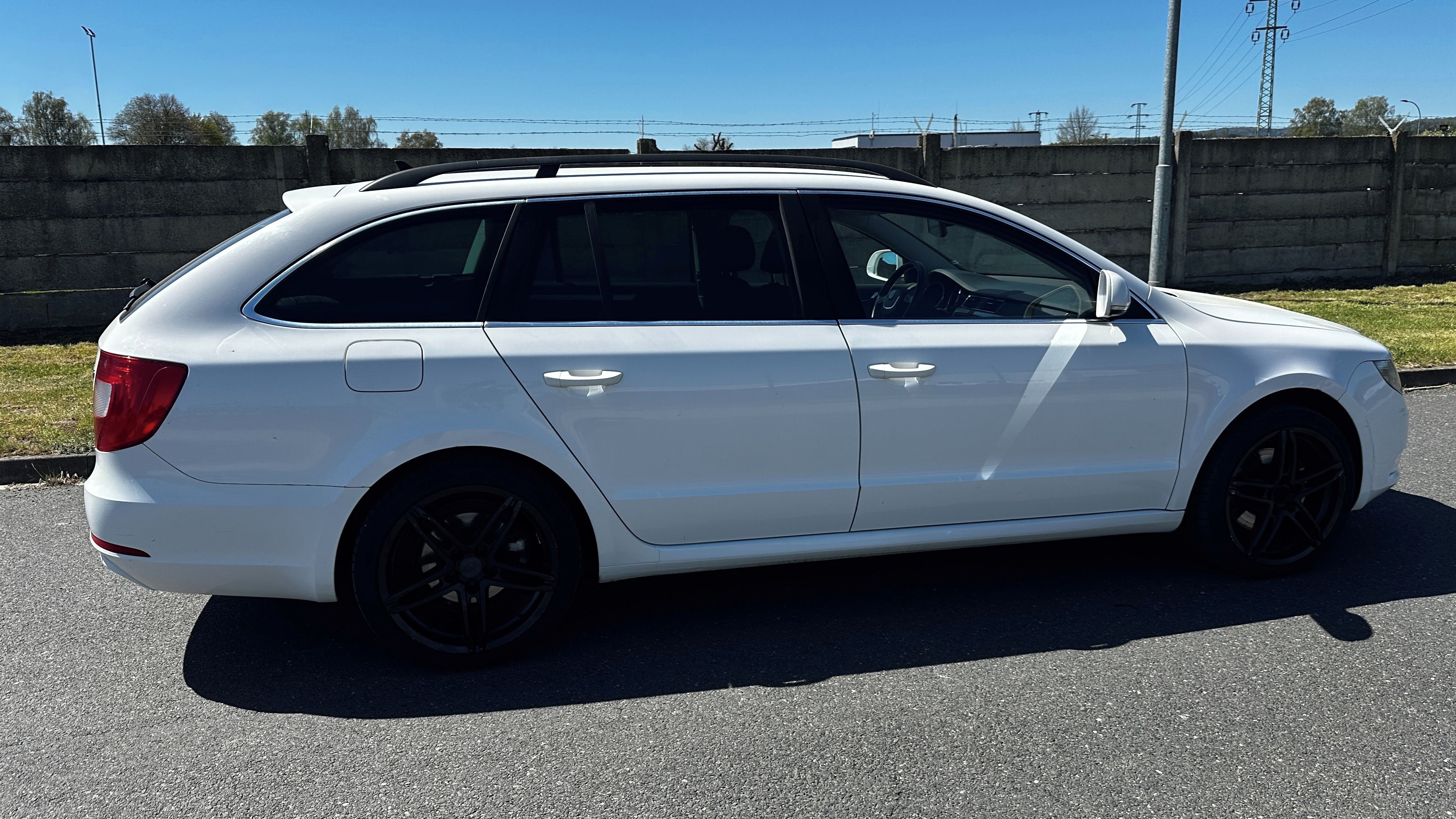 Škoda Superb, 2.0 TDI - fotka 6