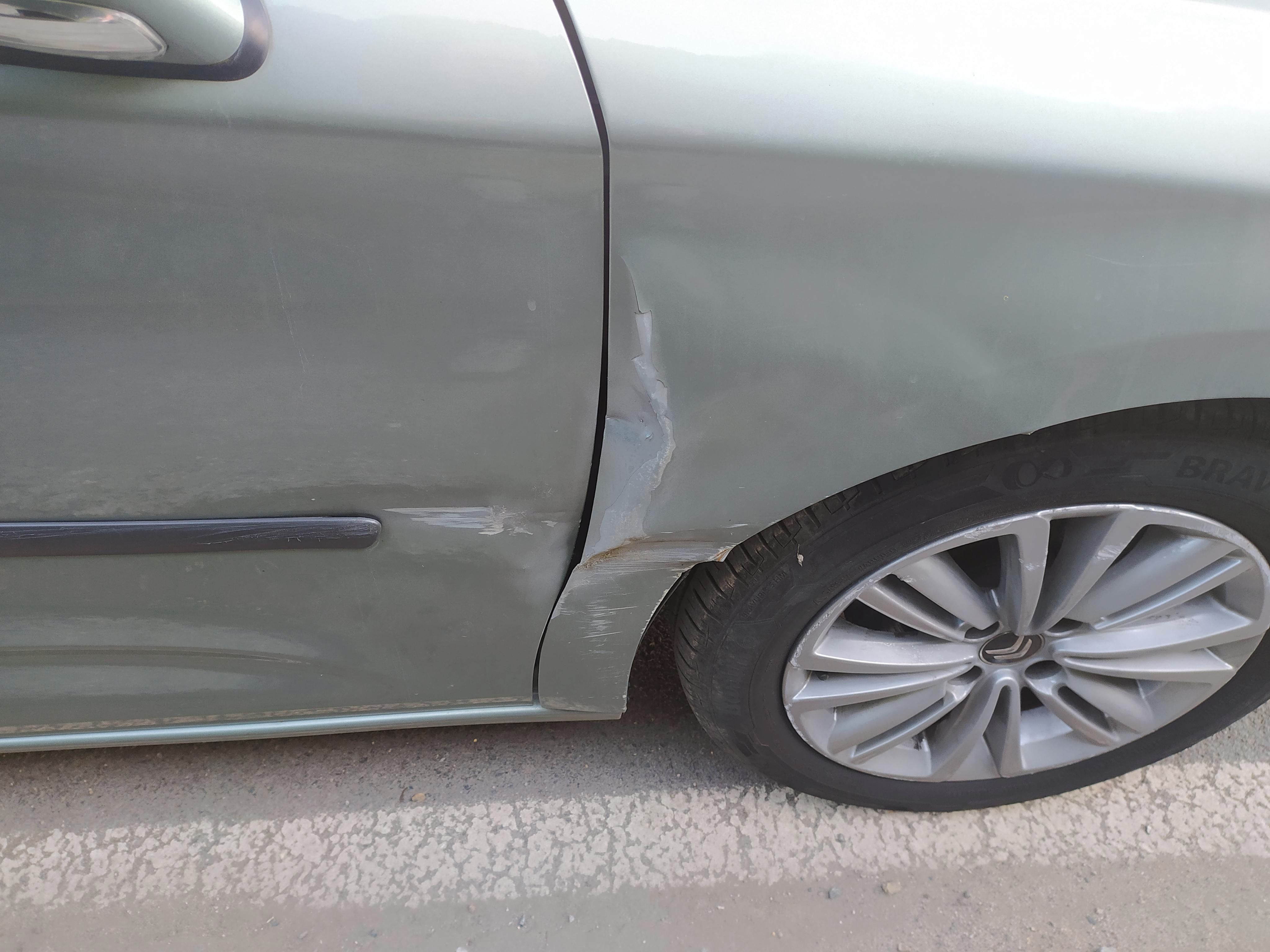 Citroën C4, 1,6VTi88kw,ČR PŮVOD,ALU,CENA - fotka 5