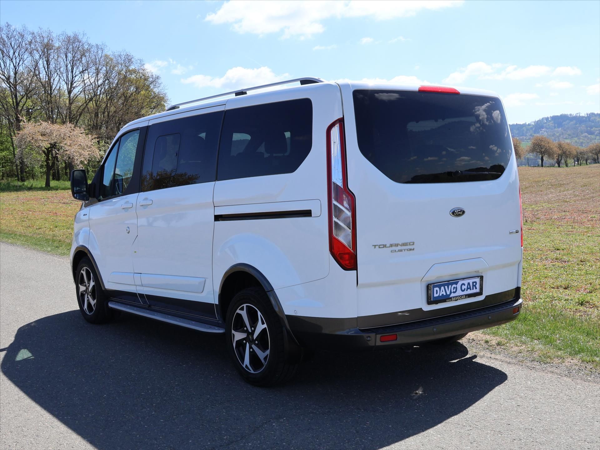 Ford Tourneo Custom, 2,0 TDCI 136kW Active 1Maj DPH - fotka 5