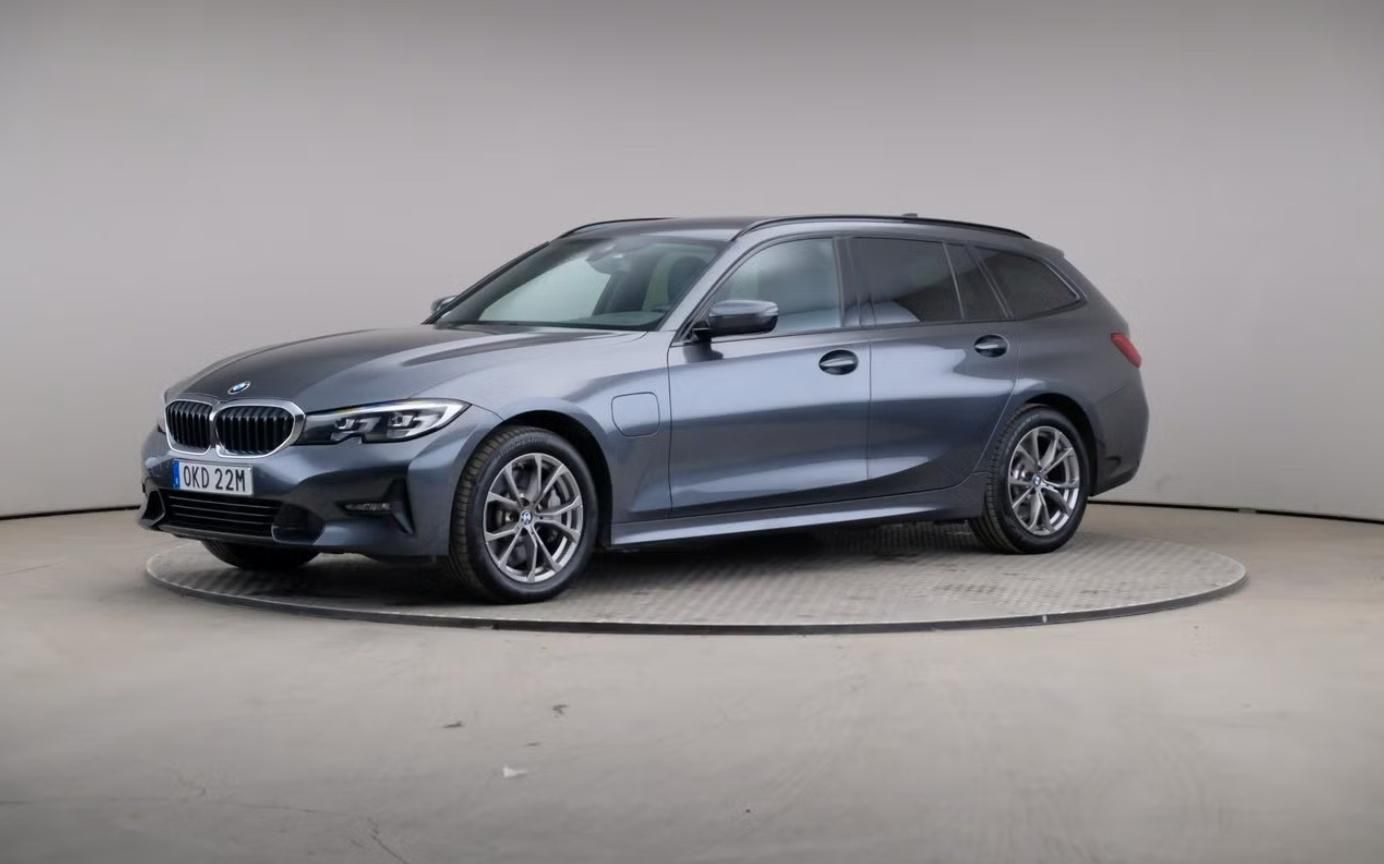 BMW Řada 3, 330e Touring Sport line 3 zóny