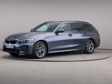 330e Touring Sport line 3 zóny