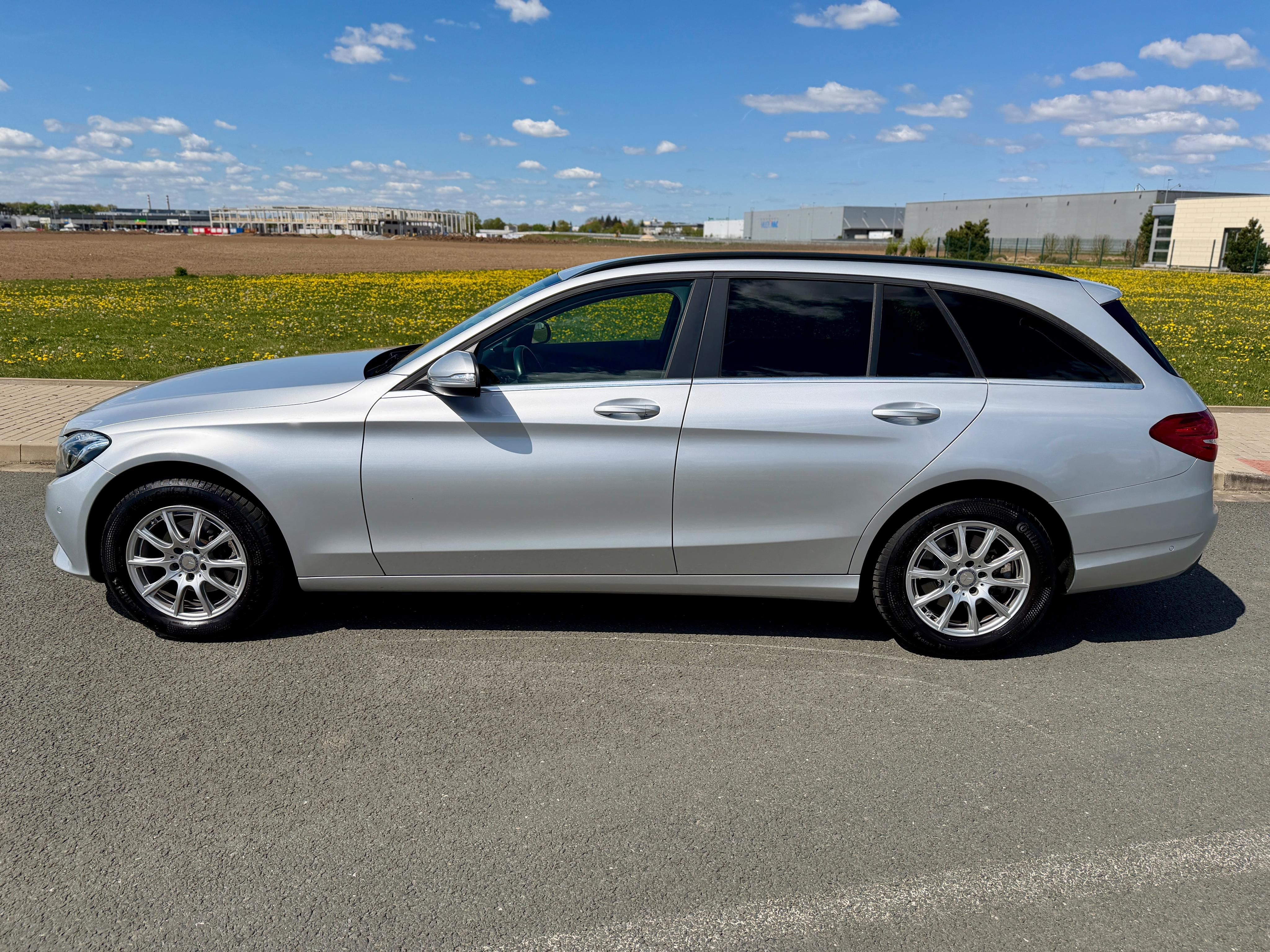 Mercedes-Benz Třídy C, 200d FULL LED NAVI SERVISKA - fotka 2