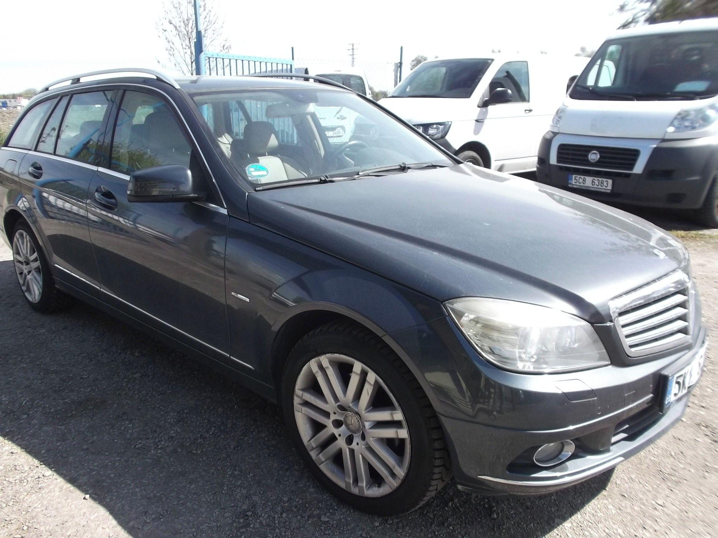 Mercedes-Benz Třídy C, 200 CDI - fotka 5
