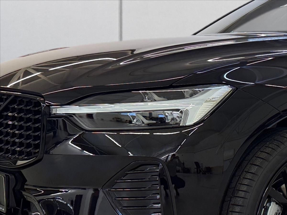 Volvo XC60, 2,0 Black Edition  B5 - fotka 5