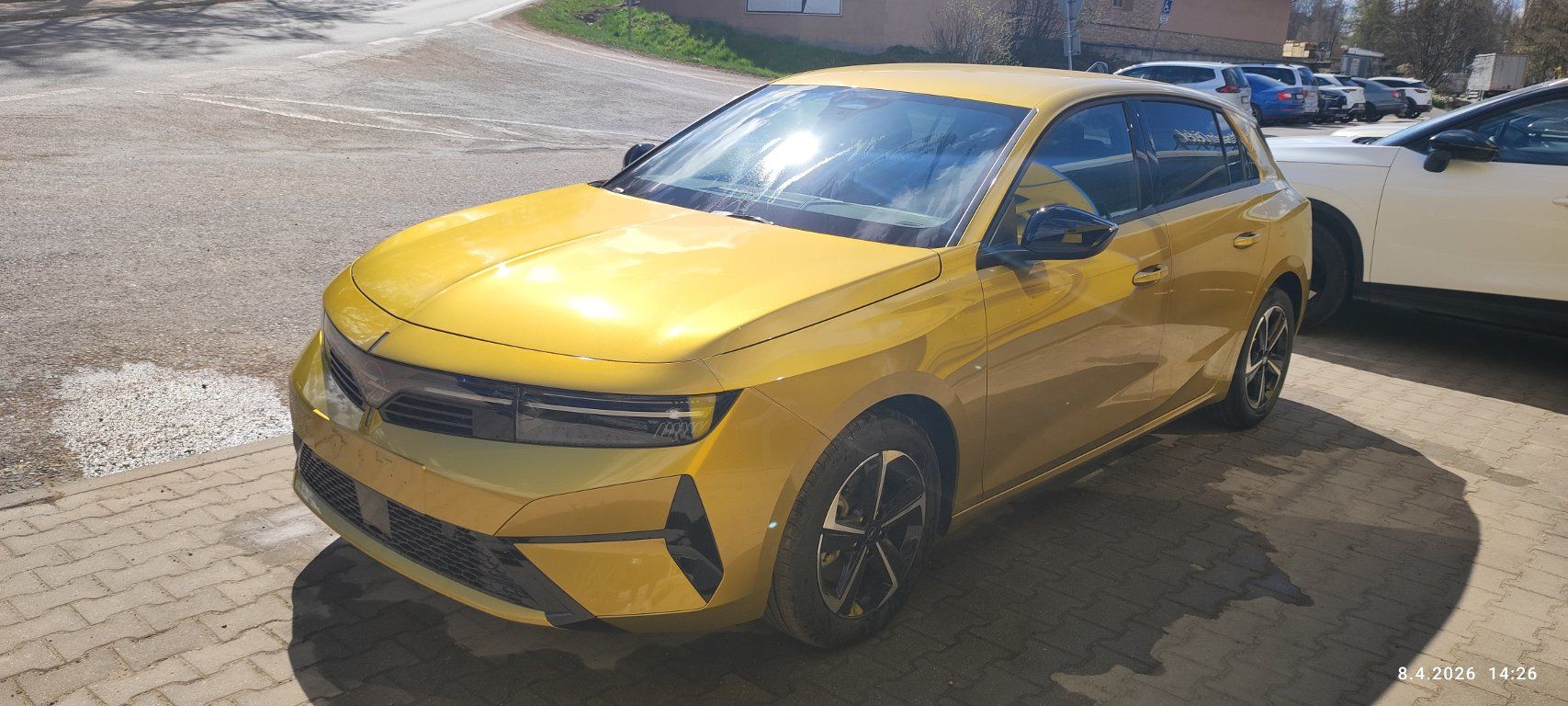 Opel Astra, HYBRID 1,2 TURBO EDITION 107kW - fotka 2