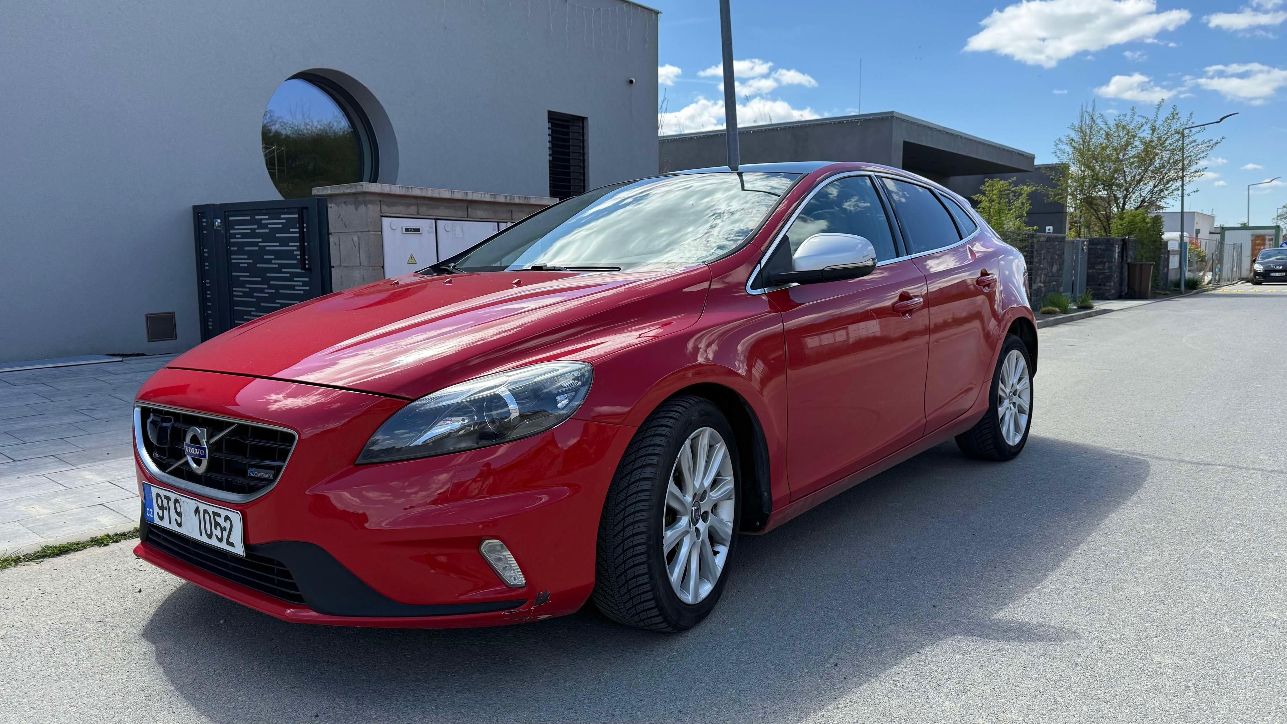 Volvo V40, D2 R-DESIGN AUT, ČR, kůže, ACC - fotka 4