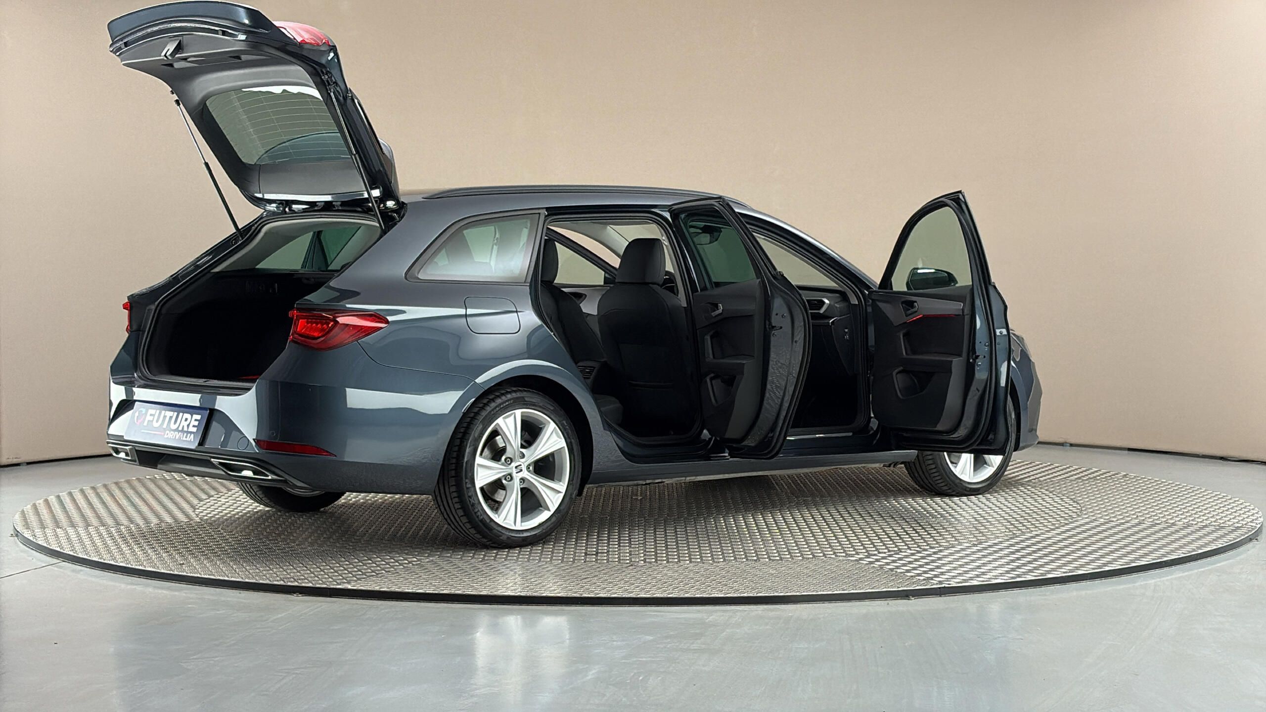 Seat Leon, 2.0 TDI DSG FR Sportstourer - fotka 6