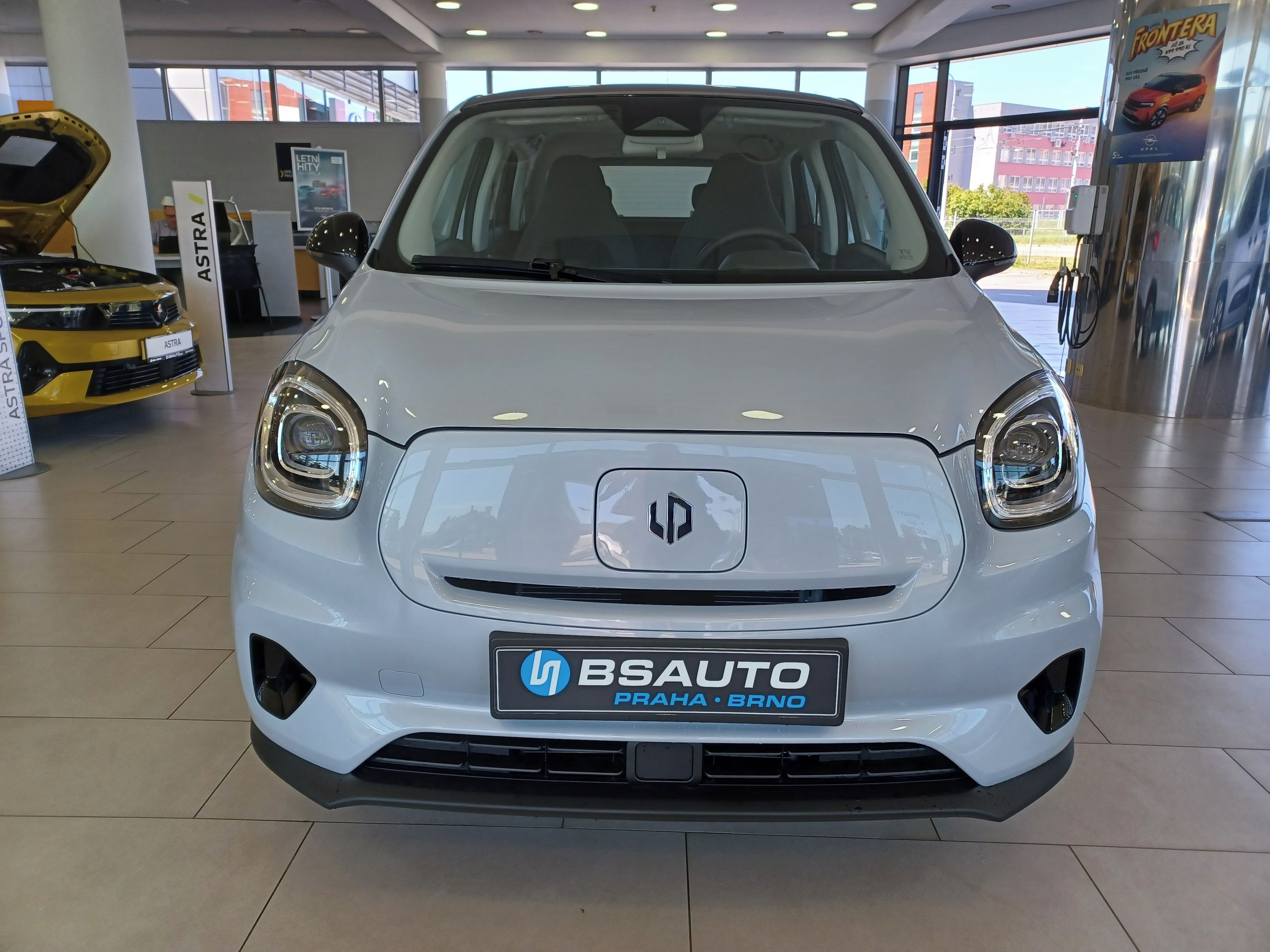 Leapmotor T03, malý mrštný, městský, vůz - fotka 2