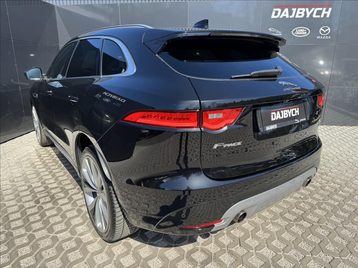 Jaguar F-Pace, 3,0 V6 280kW R-SPORT AWD ČR DP - fotka 6