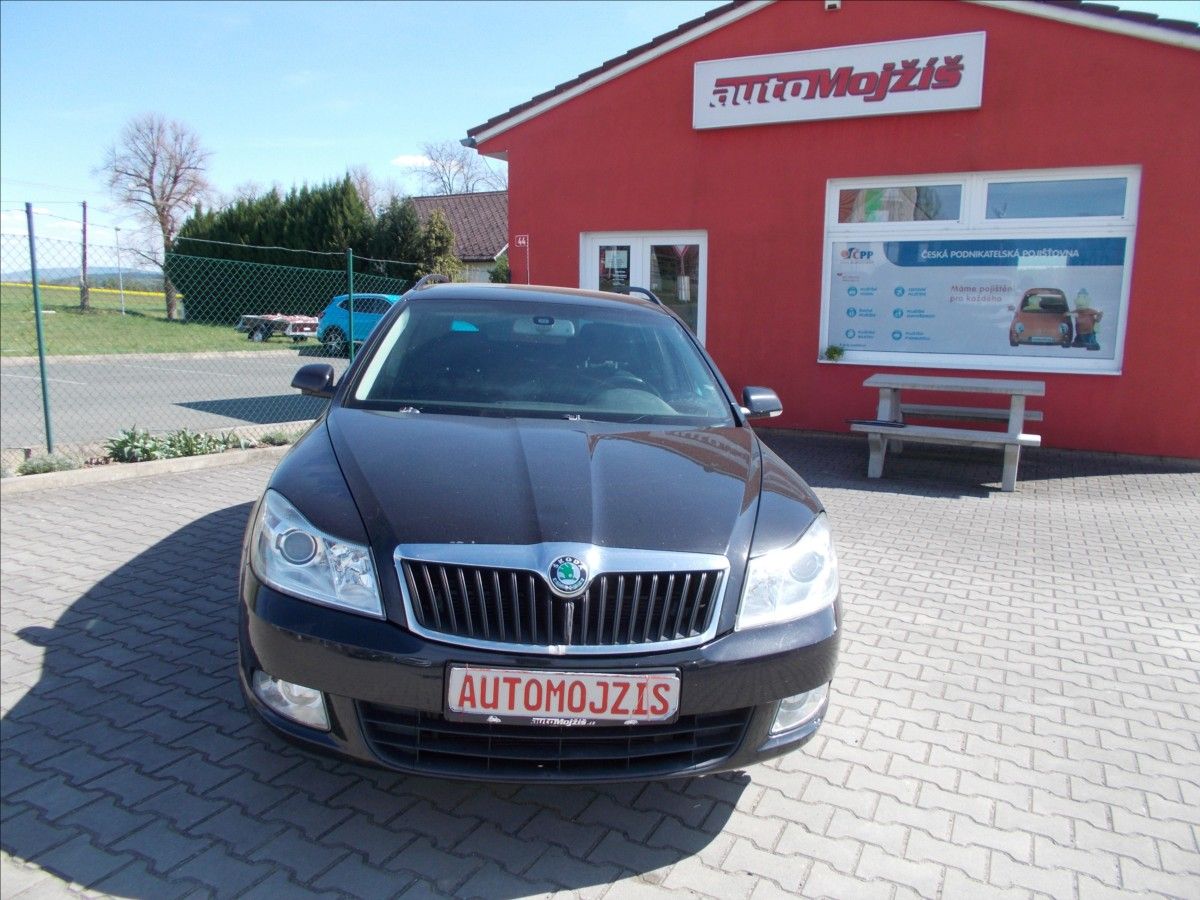 Škoda Octavia, 2,0 TDI XENONY NAVIGACE STK 4/ - fotka 2