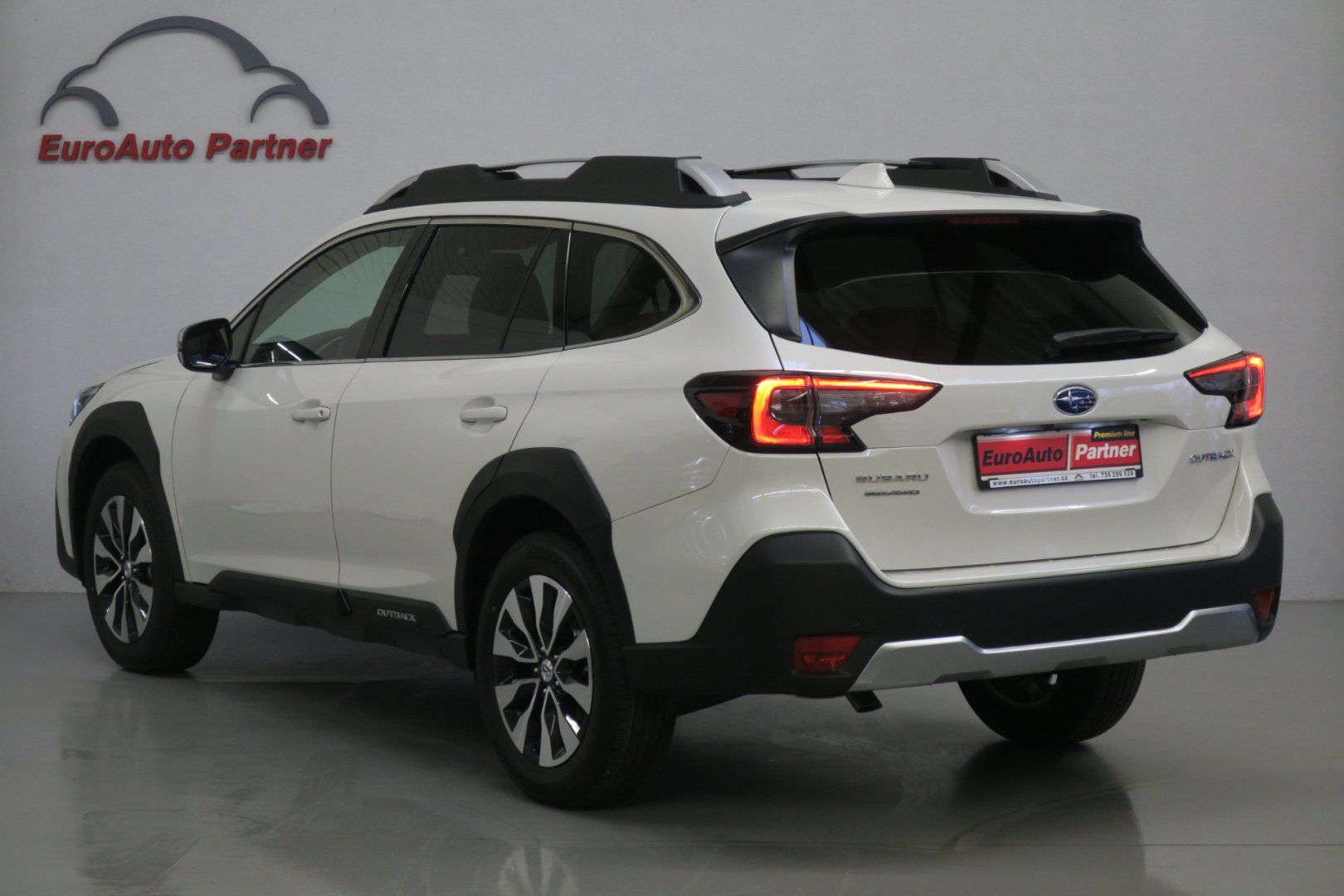 Subaru Outback, 2.5i AWD Touring Tov. ZÁRUKA - fotka 2