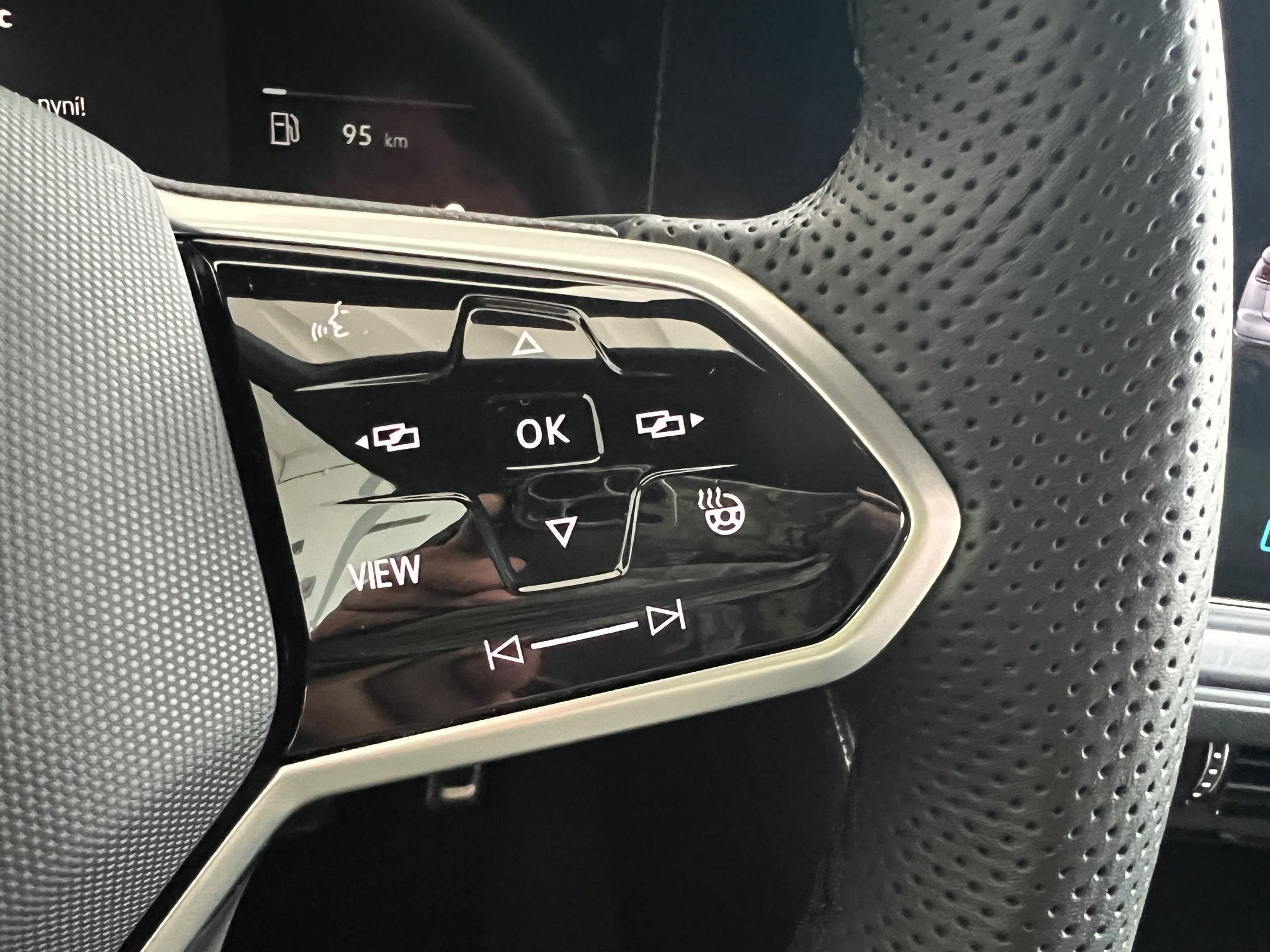 Volkswagen Touareg, R-line 3,0TDI 210kW - fotka 6