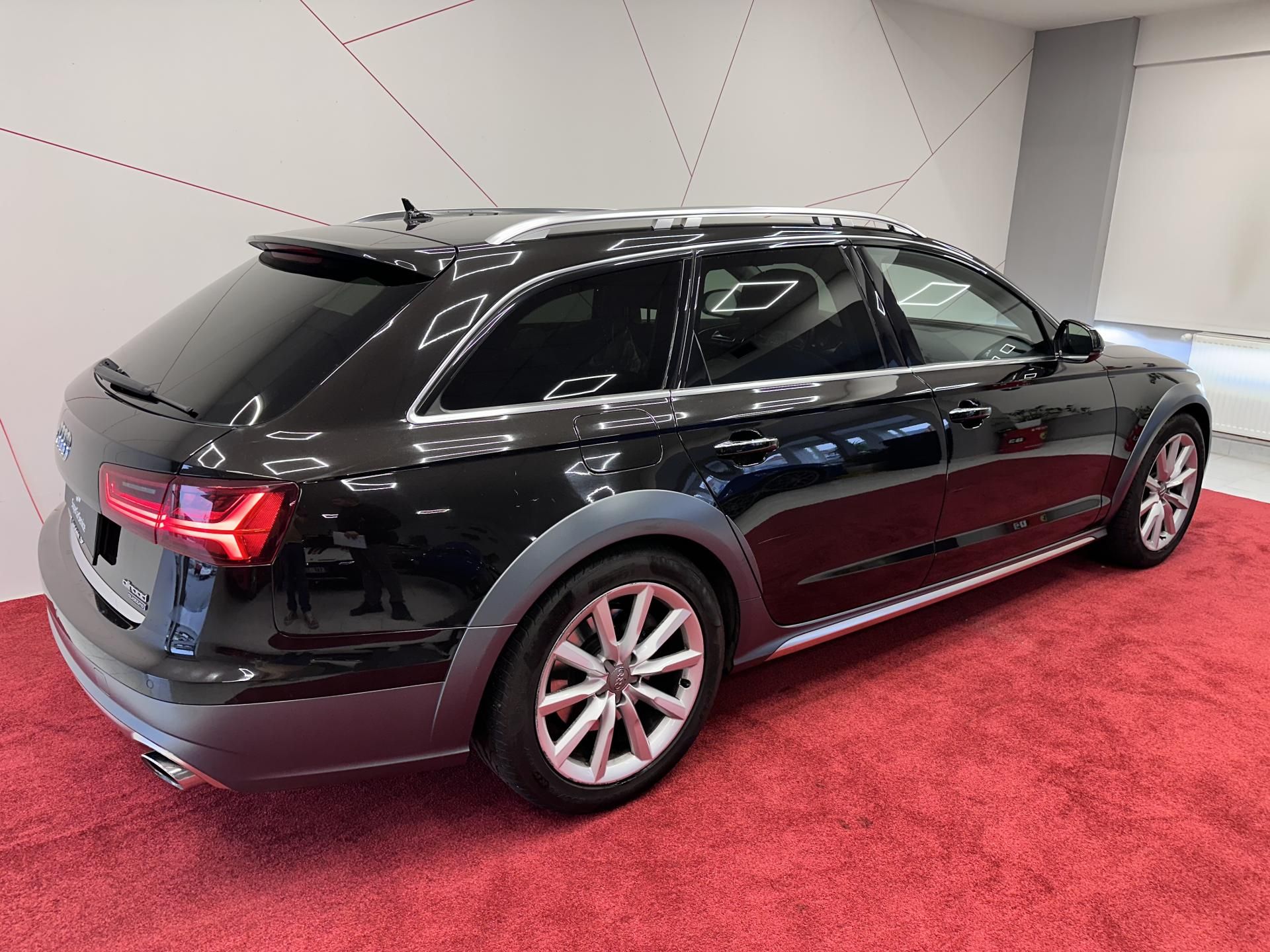 Audi A6 allroad, 3.0TDI QUATTRO*KEYLESS*CZ - fotka 4
