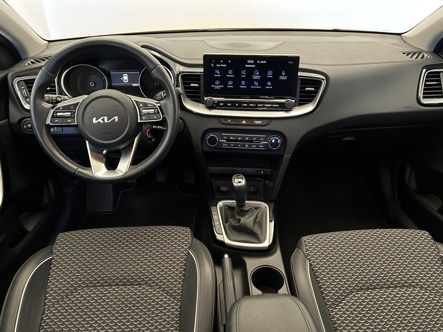 Kia XCee´d, 1.5T-GDi GPF 118kW EXCLUSIVE ( - fotka 5