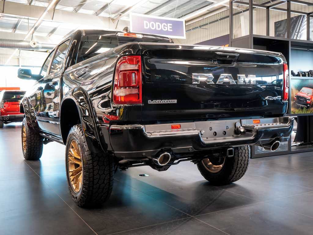 Dodge Ram, 5.7 V8 Laramie Sport 6" LIFT - fotka 2