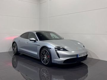 4S DD Pano. 360k Vzd. odpruže.