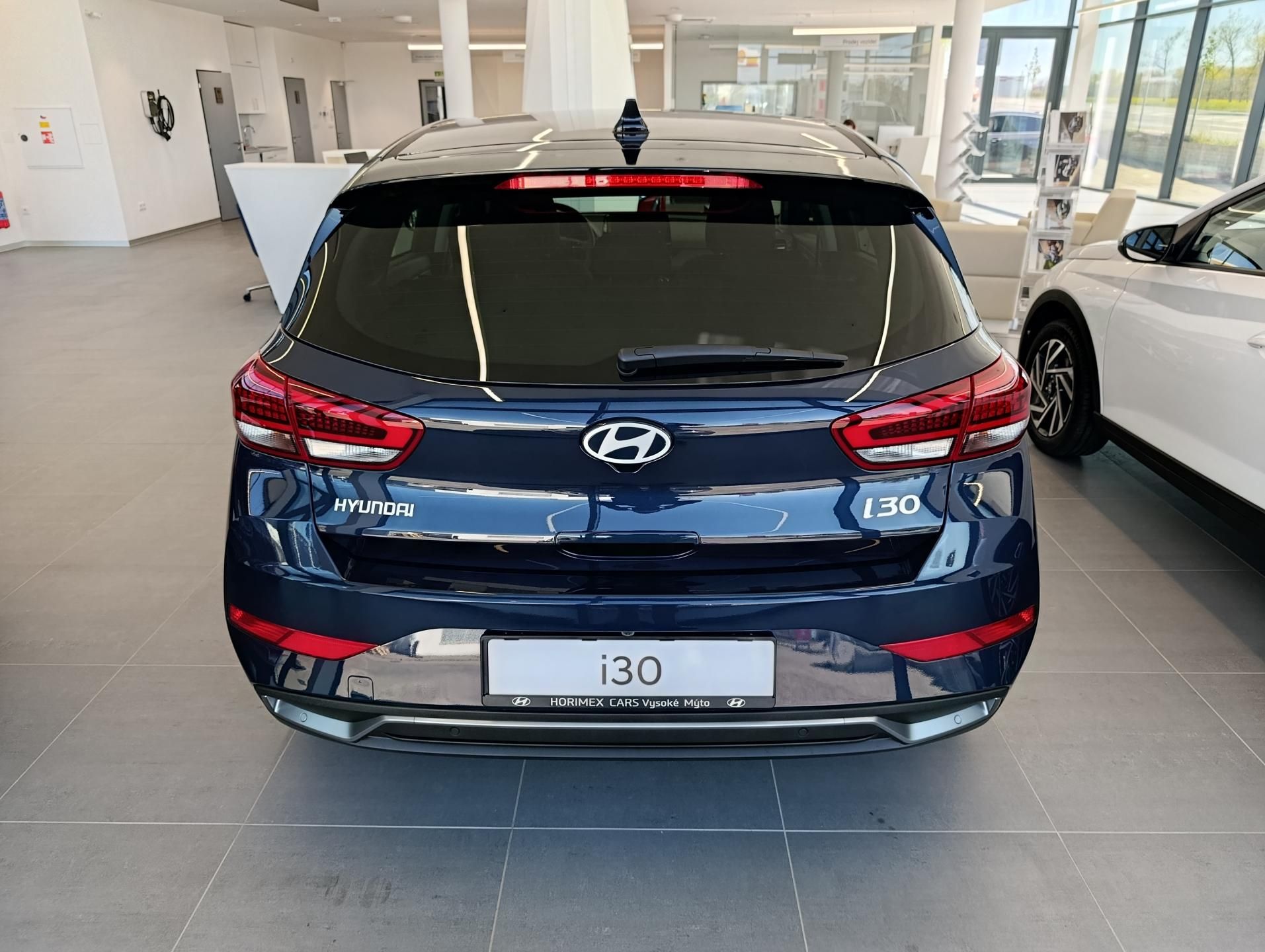 Hyundai i30, WG 1,0 T-GDI MT GO CZECH - fotka 5
