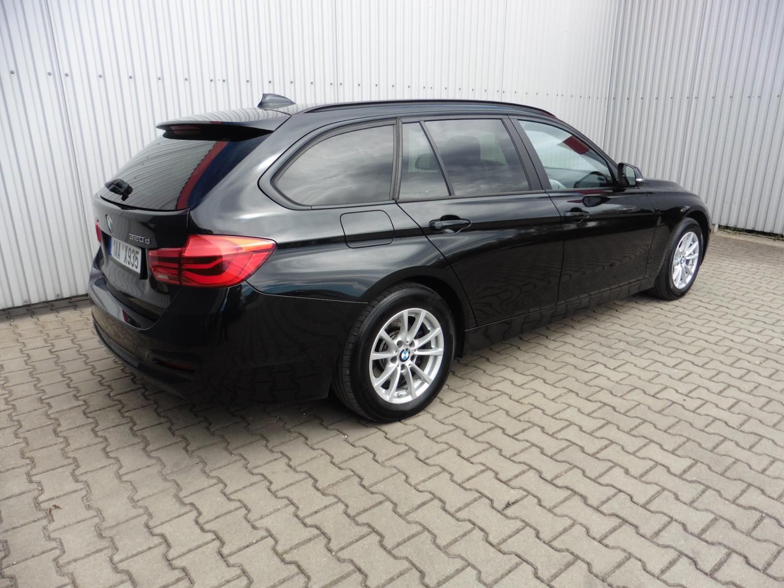 BMW Řada 3, 320d xDrive Advantage Touring - fotka 4
