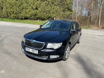 3.6 V6
